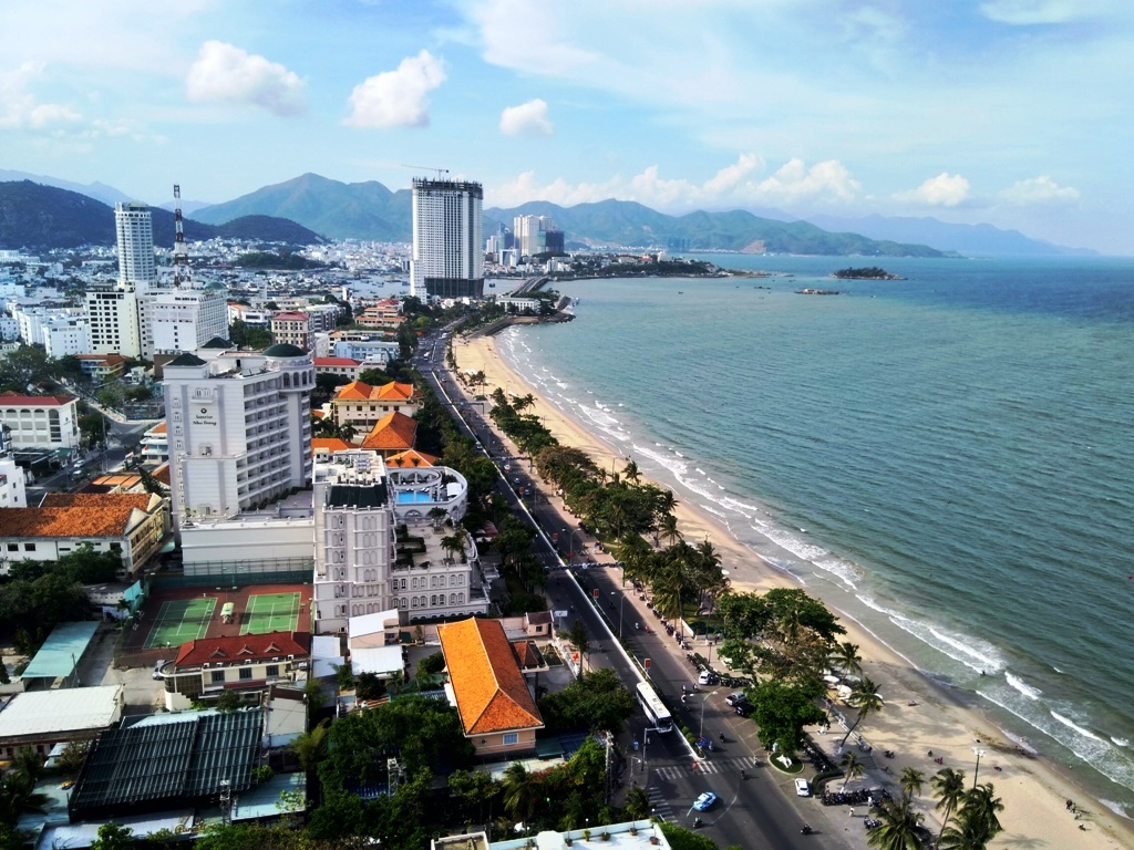 Chưa dời ga Nha Trang, thống nhất về công trình điểm nhấn đường Trần Phú - Ảnh 2. Chưa dời ga Nha Trang, thống nhất về công trình điểm nhấn đường Trần Phú - Ảnh 2.