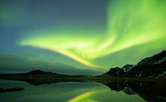 Những dải sáng tuyệt đẹp trong mùa cực quang 2022 - Ảnh 6. Những dải sáng tuyệt đẹp trong mùa cực quang 2022 - Ảnh 6.