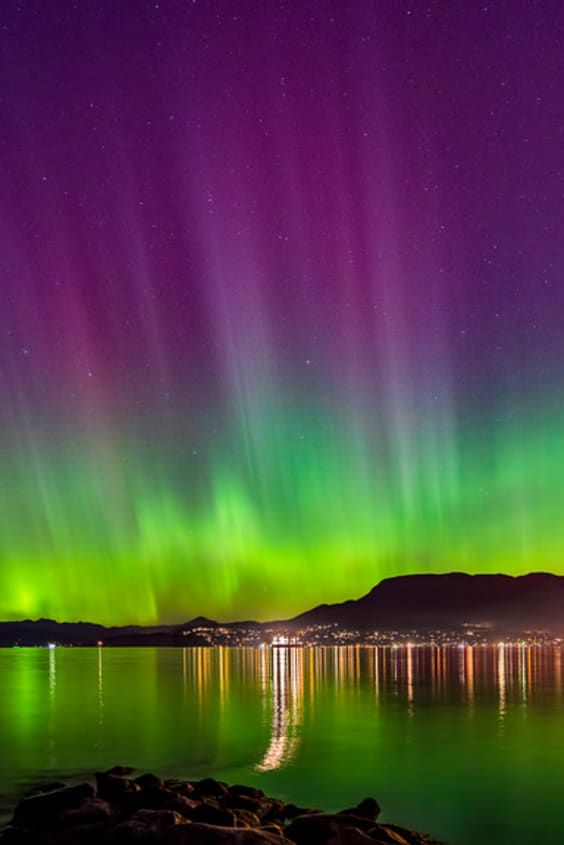 Những dải sáng tuyệt đẹp trong mùa cực quang 2022 - Ảnh 7. Những dải sáng tuyệt đẹp trong mùa cực quang 2022 - Ảnh 7.