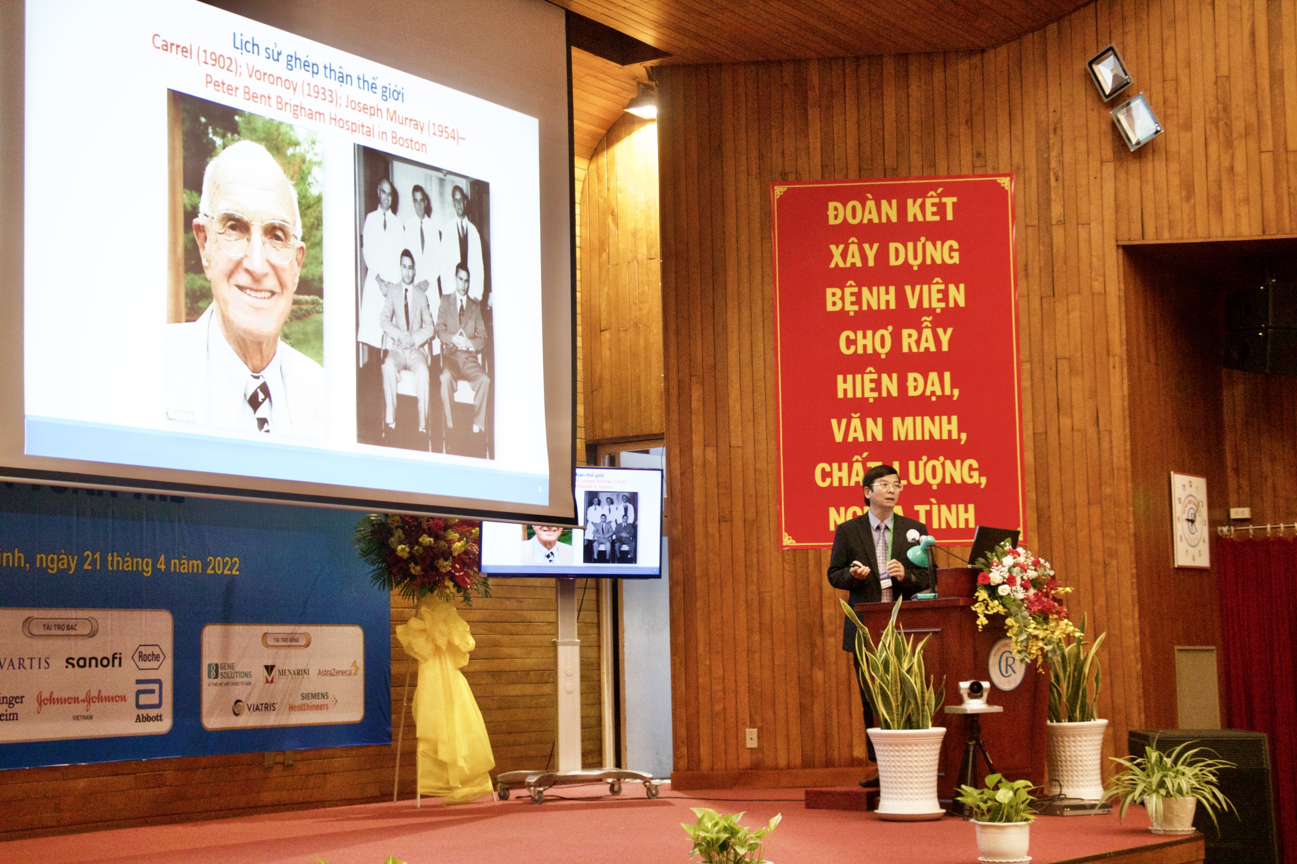 Hơn 1.000 trường hợp ghép thận thành công tại Bệnh viện Chợ Rẫy - Ảnh 1.