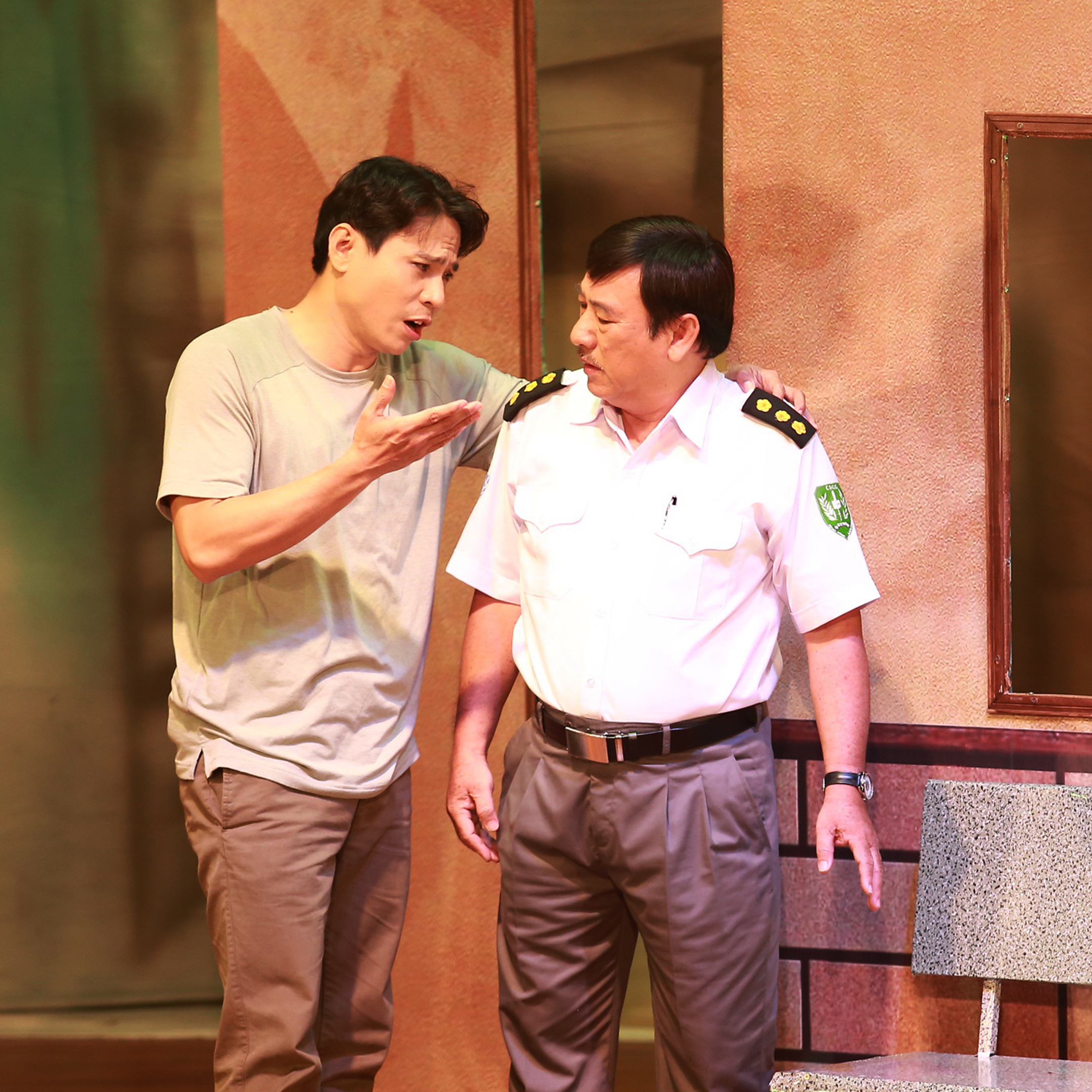 Sân khấu Hoàng Thái Thanh chỉ diễn kịch 2 mùa trong năm - Ảnh 3. Sân khấu Hoàng Thái Thanh chỉ diễn kịch 2 mùa trong năm - Ảnh 3.