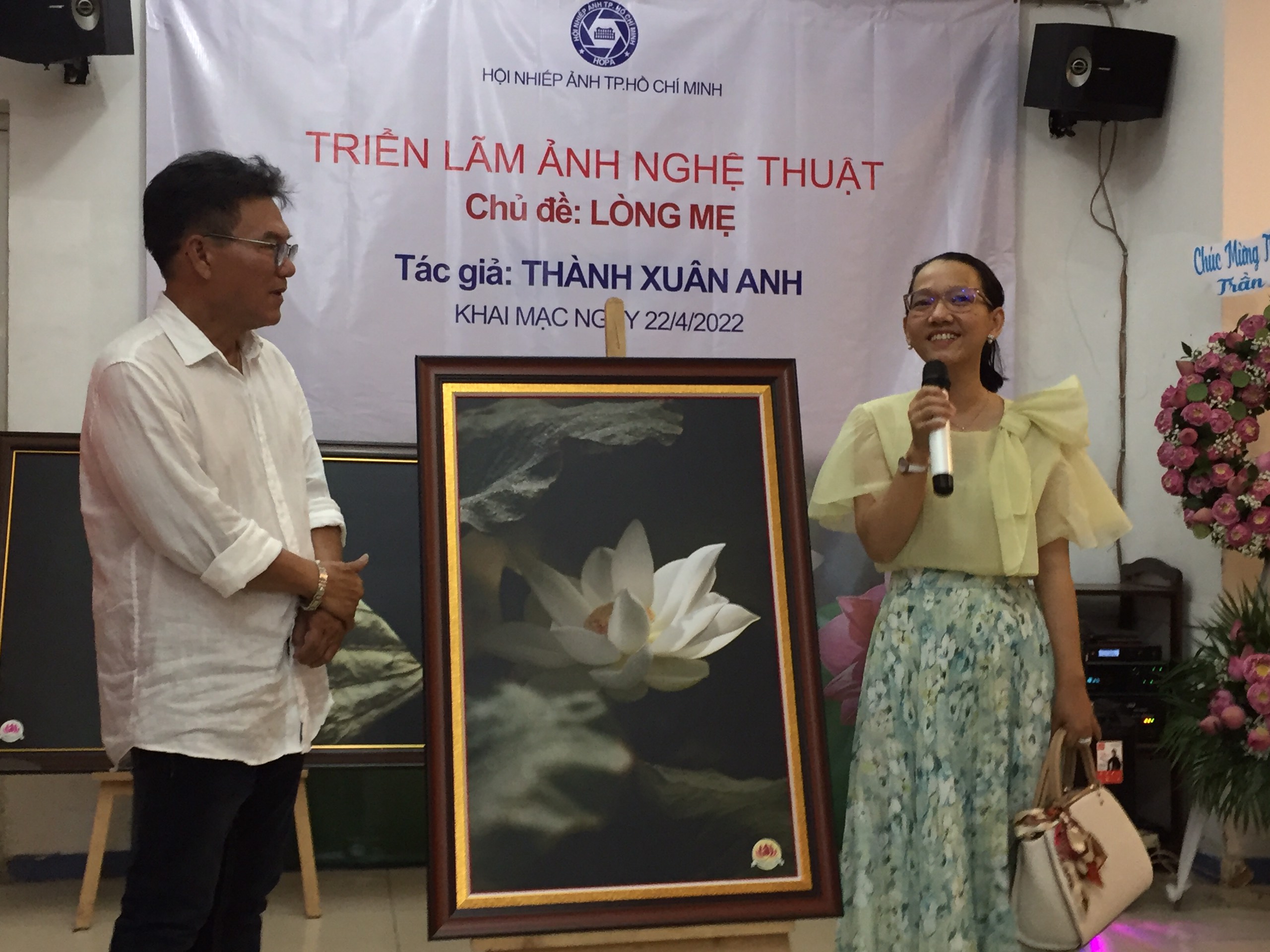 Thành Xuân Anh với những bức ảnh sen dâng thầy - Ảnh 4. Thành Xuân Anh với những bức ảnh sen dâng thầy - Ảnh 4.