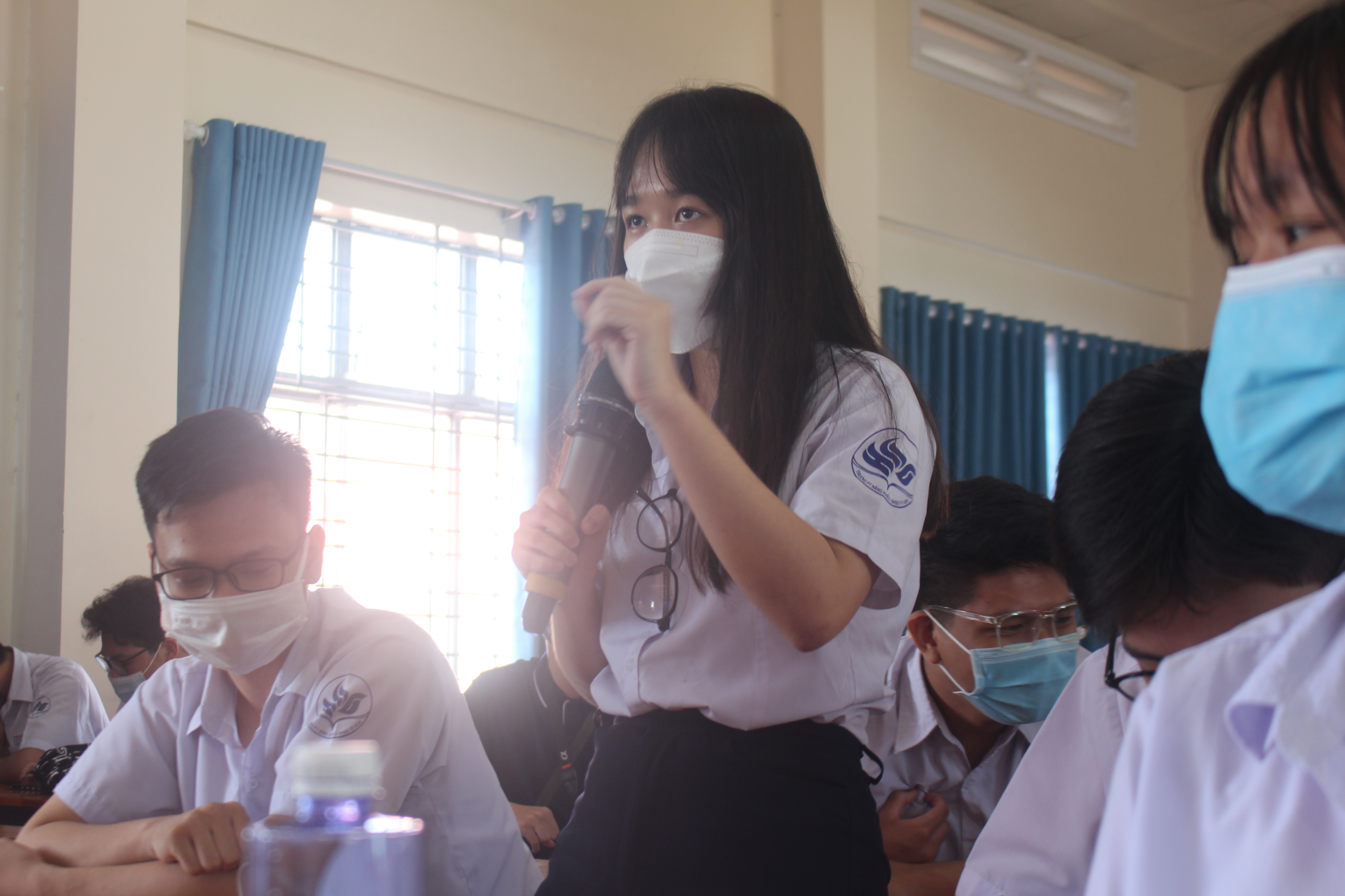 Trường phổ thông Năng khiếu sẽ sắp xếp lại thời khóa biểu để giảm áp lực cho học sinh - Ảnh 1. Trường phổ thông Năng khiếu sẽ sắp xếp lại thời khóa biểu để giảm áp lực cho học sinh - Ảnh 1.