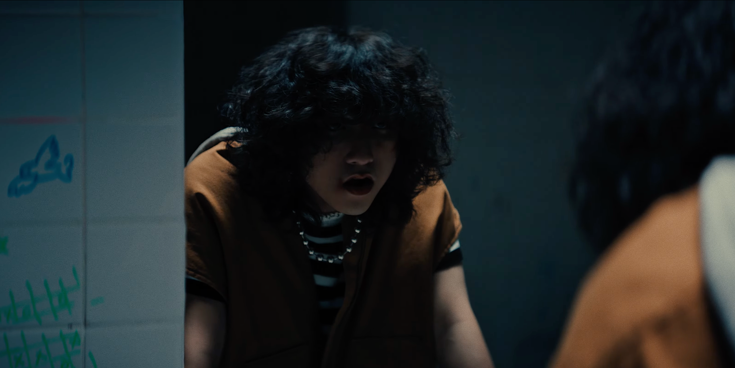 There is no one at all của Sơn Tùng M-TP: Thông điệp tiêu cực, bạo lực nhưng không dán nhãn - Ảnh 3. There is no one at all của Sơn Tùng M-TP: Thông điệp tiêu cực, bạo lực nhưng không dán nhãn - Ảnh 3.