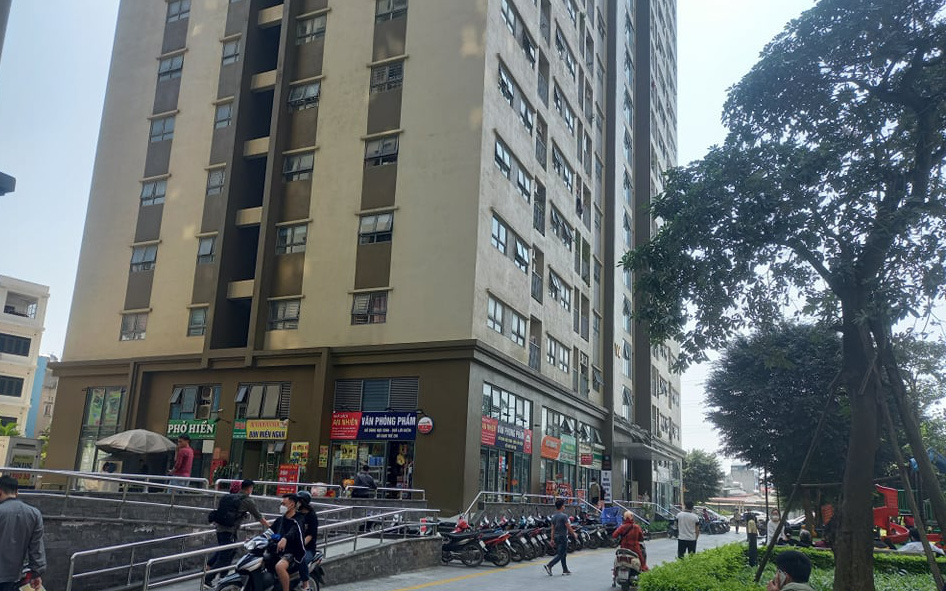 Nam sinh lớp 8 ở Hà Nội rơi từ tầng 18 chung cư xuống tử vong