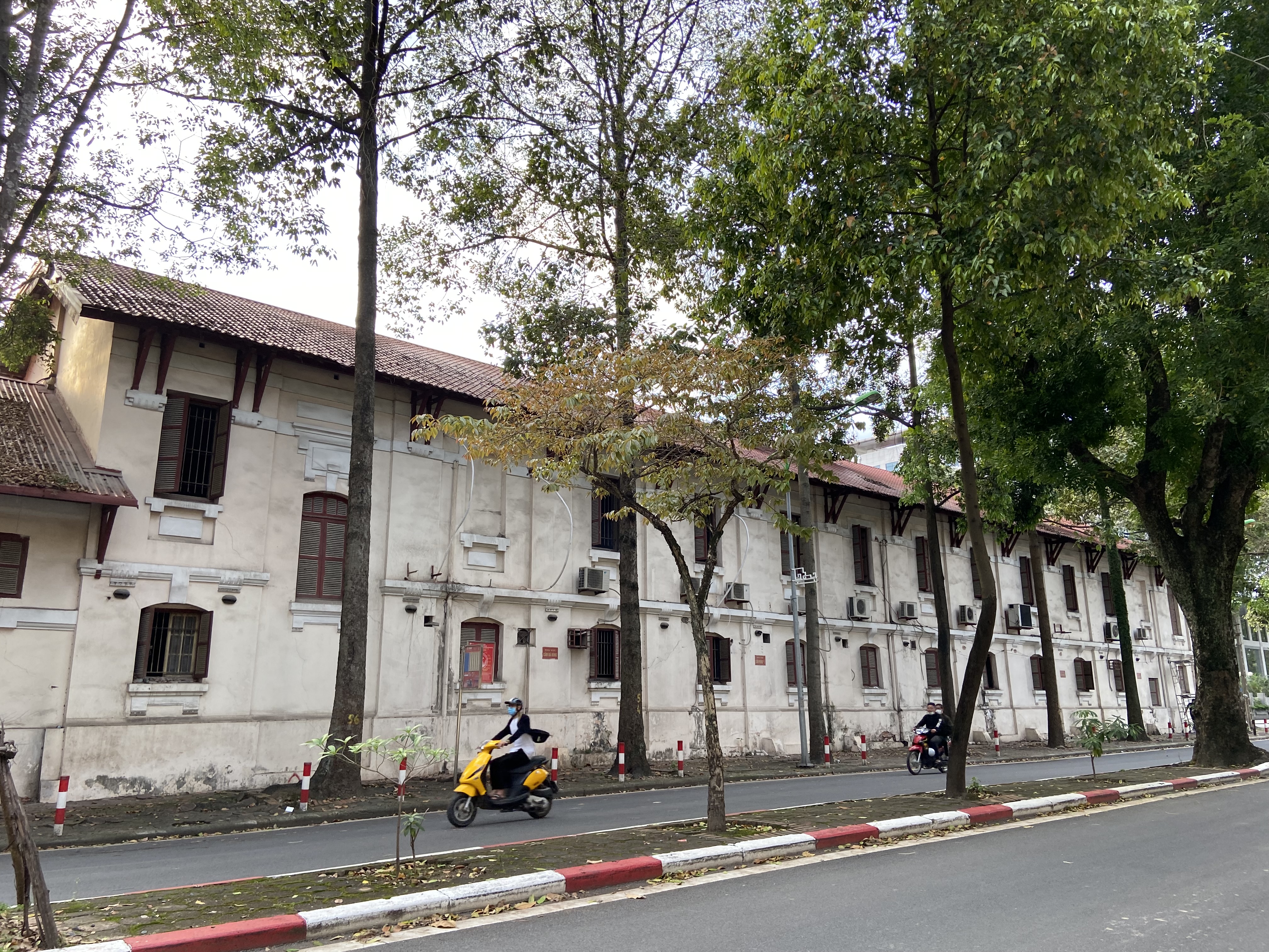 Chia tay tòa nhà Pháp cổ 4 mặt tiền cạnh quảng trường Ba Đình - Ảnh 1.