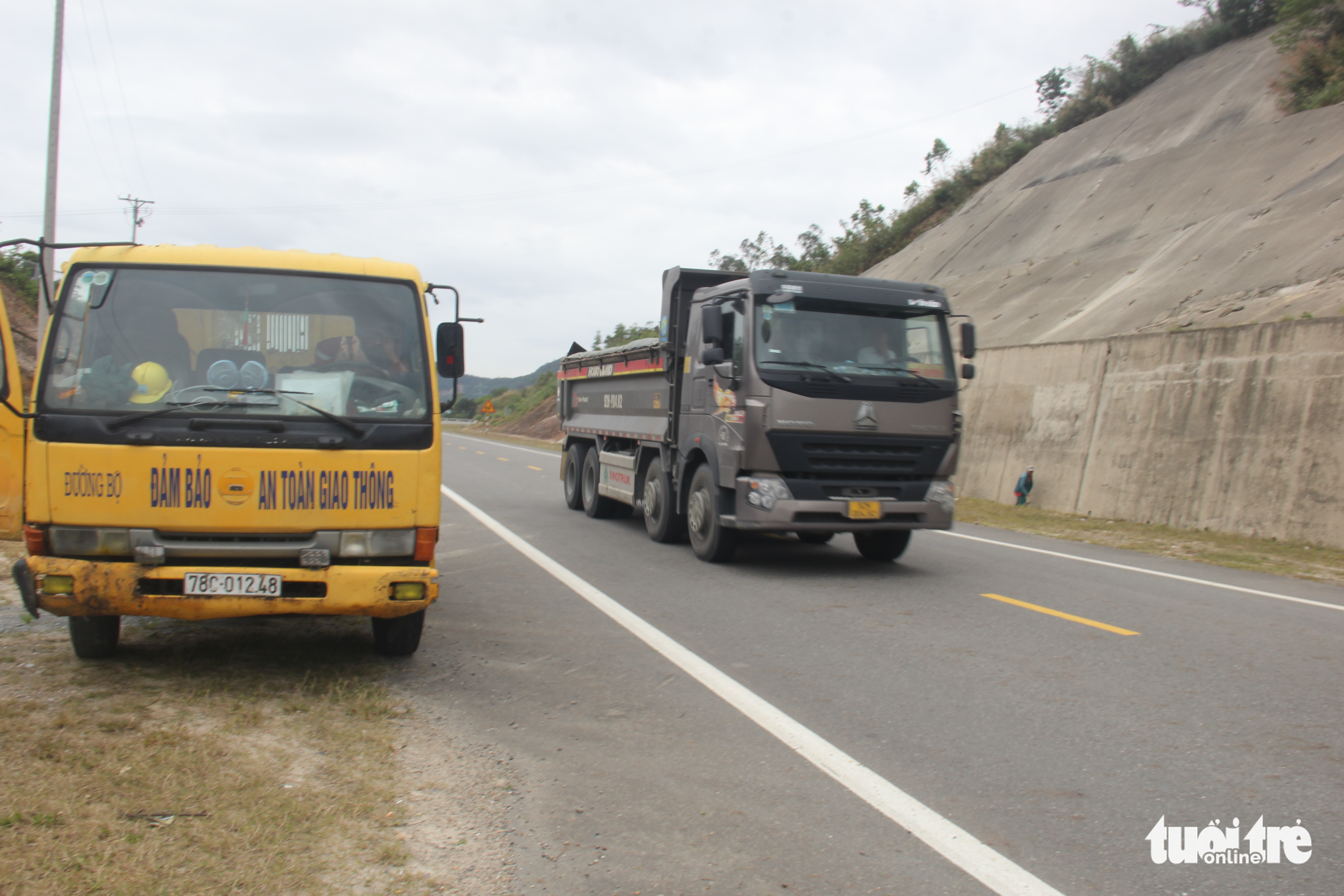 Toàn cảnh tuyến đường La Sơn - Túy Loan sắp đi vào khai thác - Ảnh 10. Toàn cảnh tuyến đường La Sơn - Túy Loan sắp đi vào khai thác - Ảnh 10.