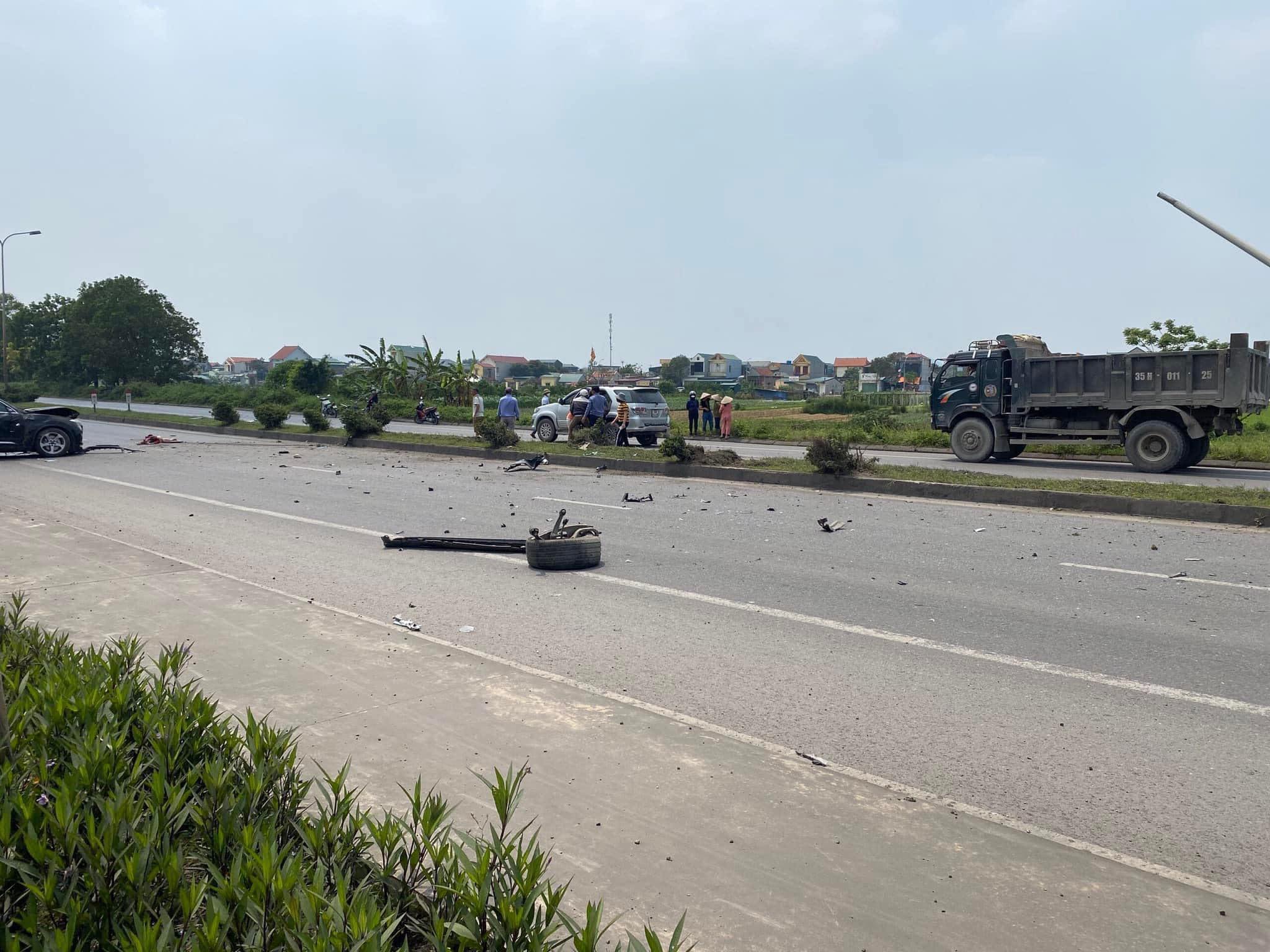 Lễ tang nguyên Bí thư Tỉnh ủy Ninh Bình được tổ chức theo nghi thức cấp cao - Ảnh 2. Lễ tang nguyên Bí thư Tỉnh ủy Ninh Bình được tổ chức theo nghi thức cấp cao - Ảnh 2.