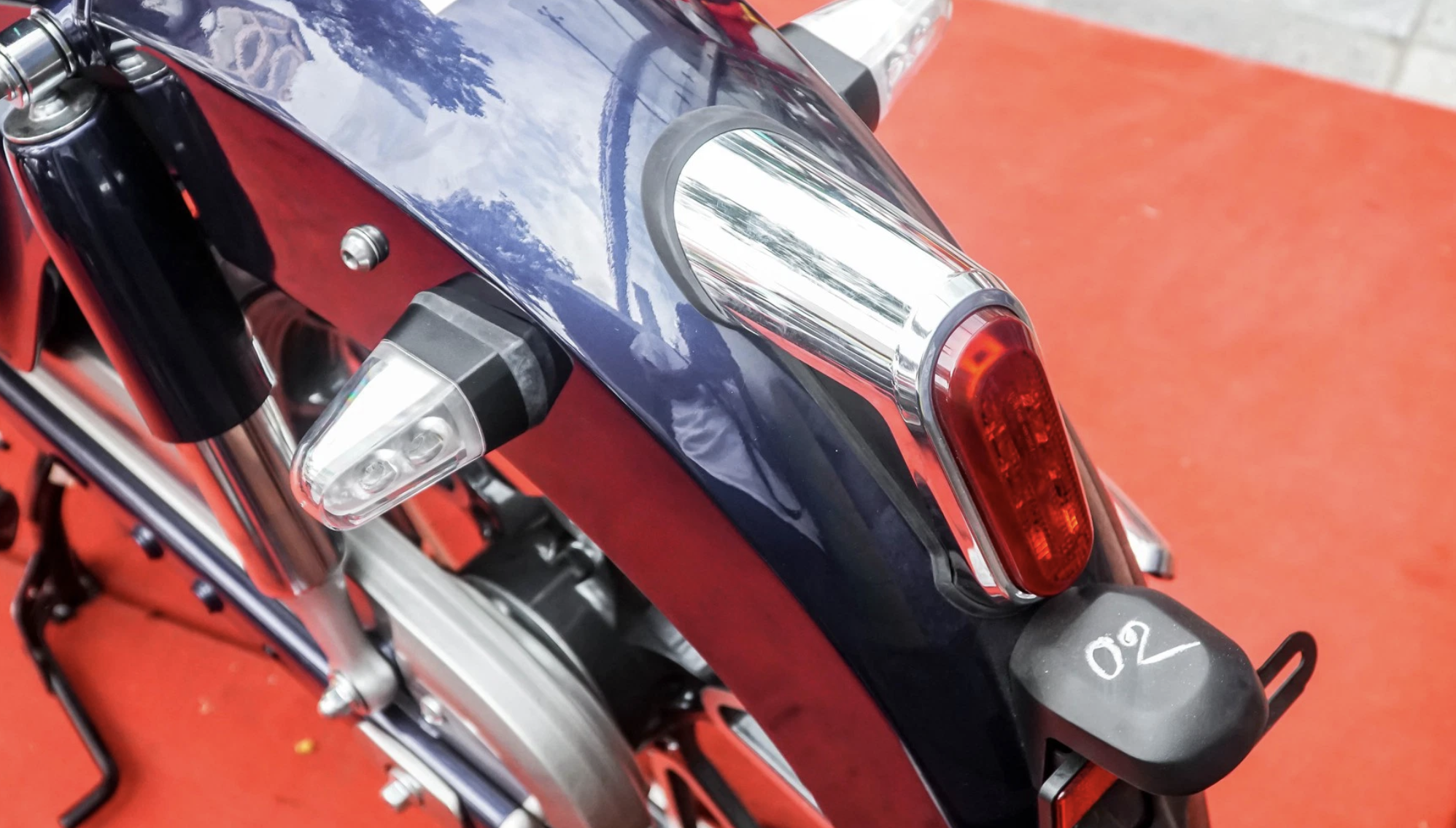 Giá Honda Super Cub hơn 150 triệu đồng, dân buôn lãi gấp đôi - Ảnh 5. Giá Honda Super Cub hơn 150 triệu đồng, dân buôn lãi gấp đôi - Ảnh 5.