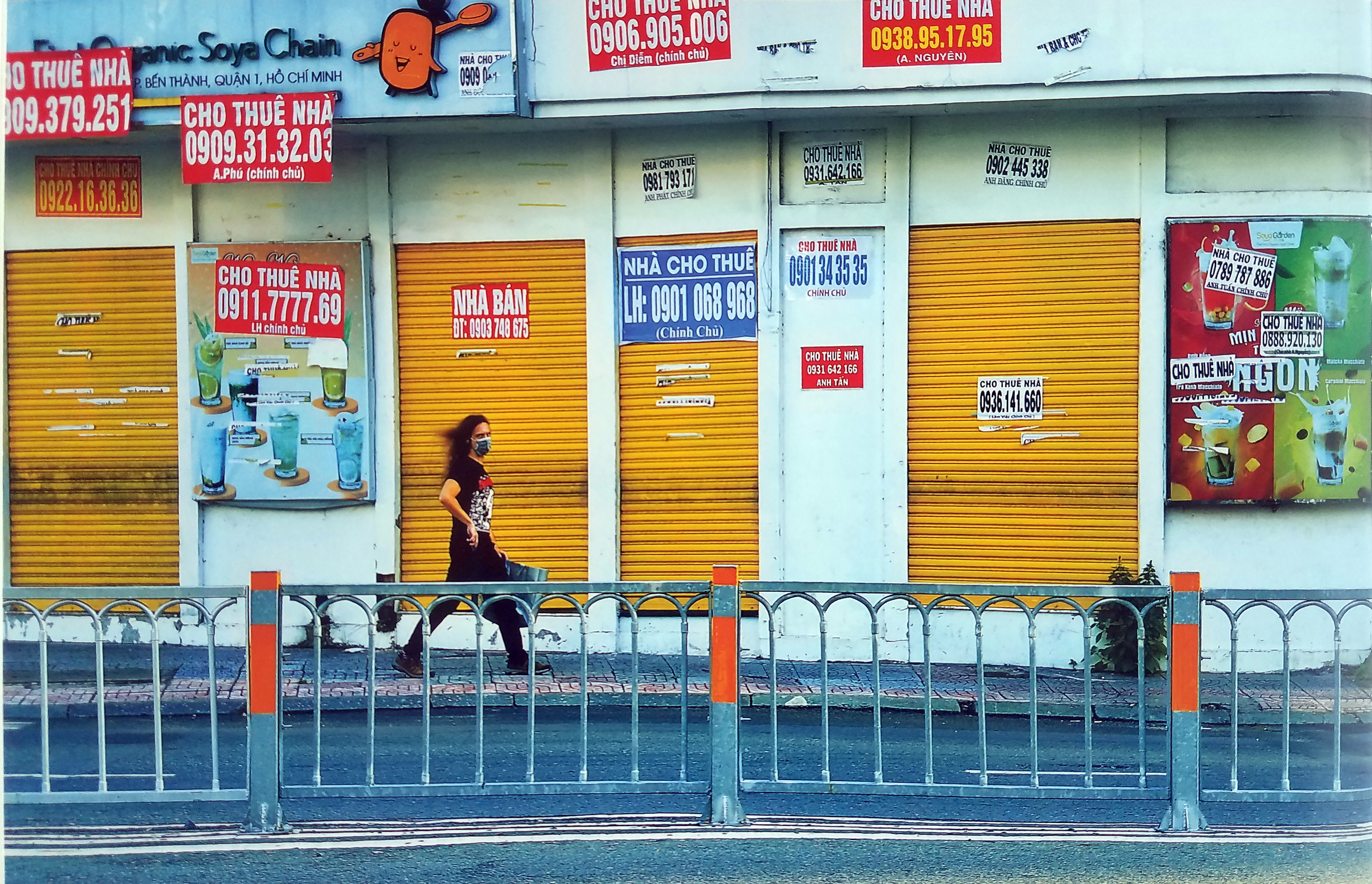 Sài Gòn COVID-19 - 2021 tràn ngập yêu thương của Trần Thế Phong - Ảnh 1. Sài Gòn COVID-19 - 2021 tràn ngập yêu thương của Trần Thế Phong - Ảnh 1.