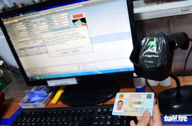 Khám bệnh bằng thẻ CCCD gắn chip: Tiện lợi nhưng chưa đồng bộ dữ liệu - Ảnh 2. Khám bệnh bằng thẻ CCCD gắn chip: Tiện lợi nhưng chưa đồng bộ dữ liệu - Ảnh 2.