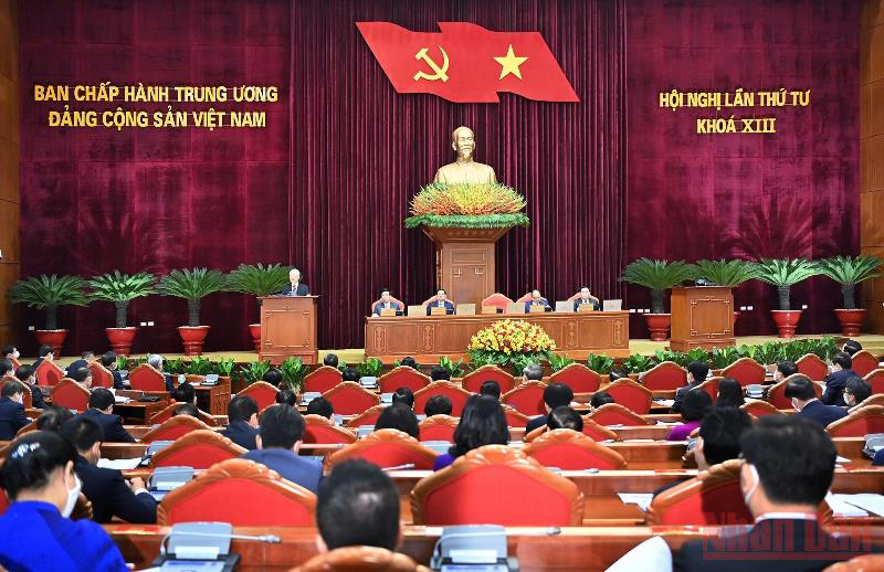 Chấm dứt bổ nhiệm chức vụ hàm: Giải quyết dứt điểm, khắc phục tiêu cực trong công tác cán bộ - Ảnh 1. Chấm dứt bổ nhiệm chức vụ hàm: Giải quyết dứt điểm, khắc phục tiêu cực trong công tác cán bộ - Ảnh 1.