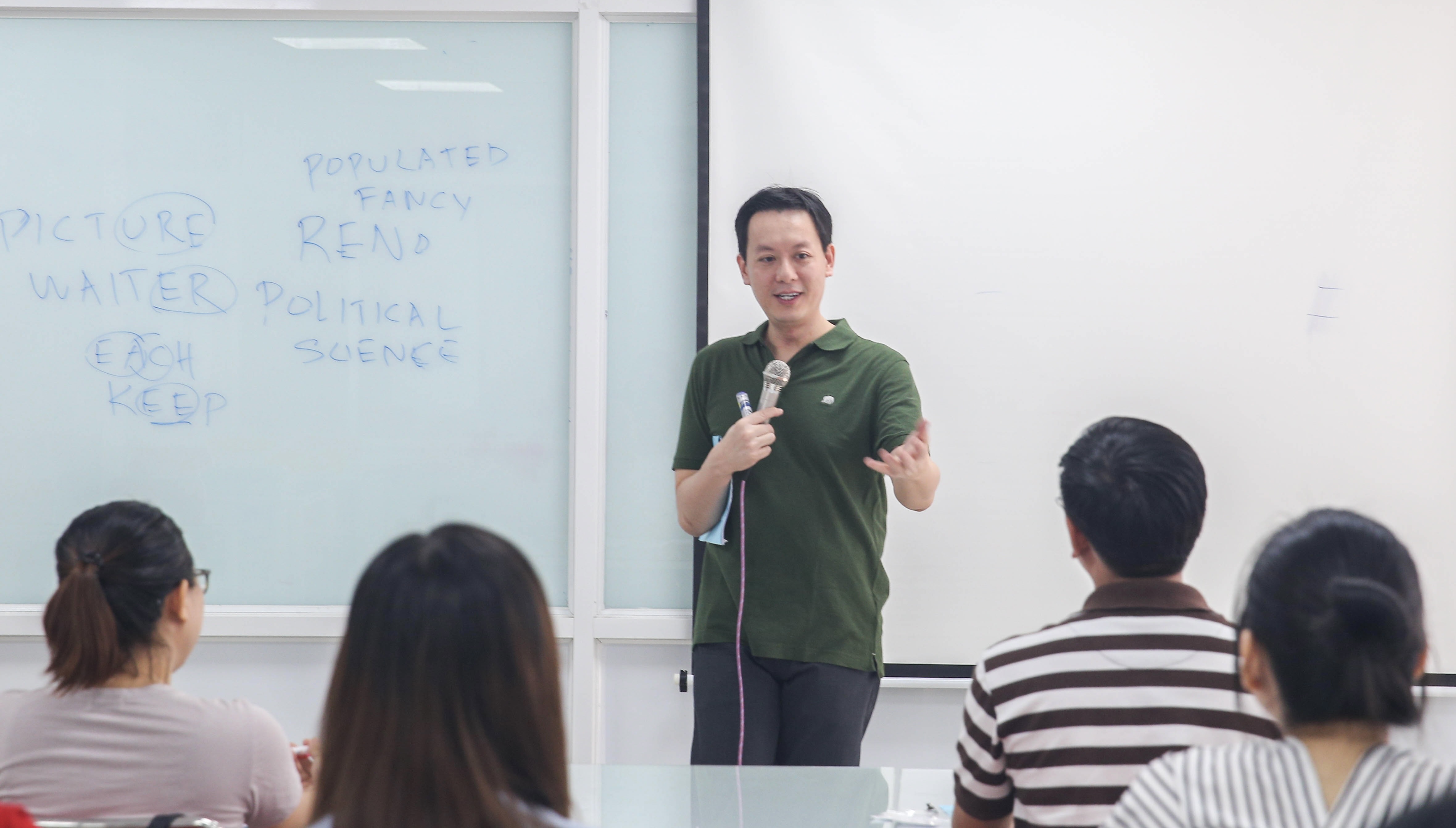 20 năm hỗ trợ học tiếng Anh - Ảnh 1. 20 năm hỗ trợ học tiếng Anh - Ảnh 1.