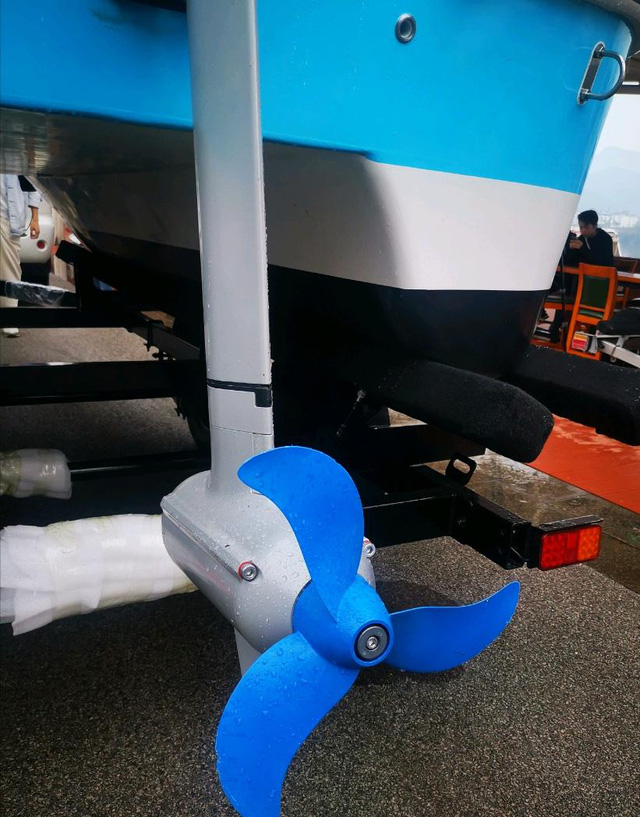 Xe điện gây sốt Wuling Hongguang Mini EV có bản độ canô siêu dị - Ảnh 5. Xe điện gây sốt Wuling Hongguang Mini EV có bản độ canô siêu dị - Ảnh 5.