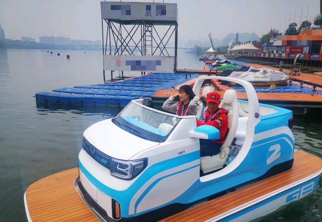 Xe điện gây sốt Wuling Hongguang Mini EV có bản độ canô siêu dị - Ảnh 6. Xe điện gây sốt Wuling Hongguang Mini EV có bản độ canô siêu dị - Ảnh 6.