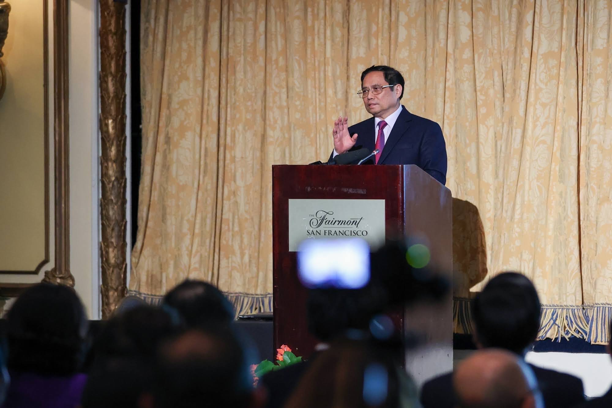 Thủ tướng đề cập chuyện học lịch sử khi gặp kiều bào tại California - Ảnh 3. Thủ tướng đề cập chuyện học lịch sử khi gặp kiều bào tại California - Ảnh 3.