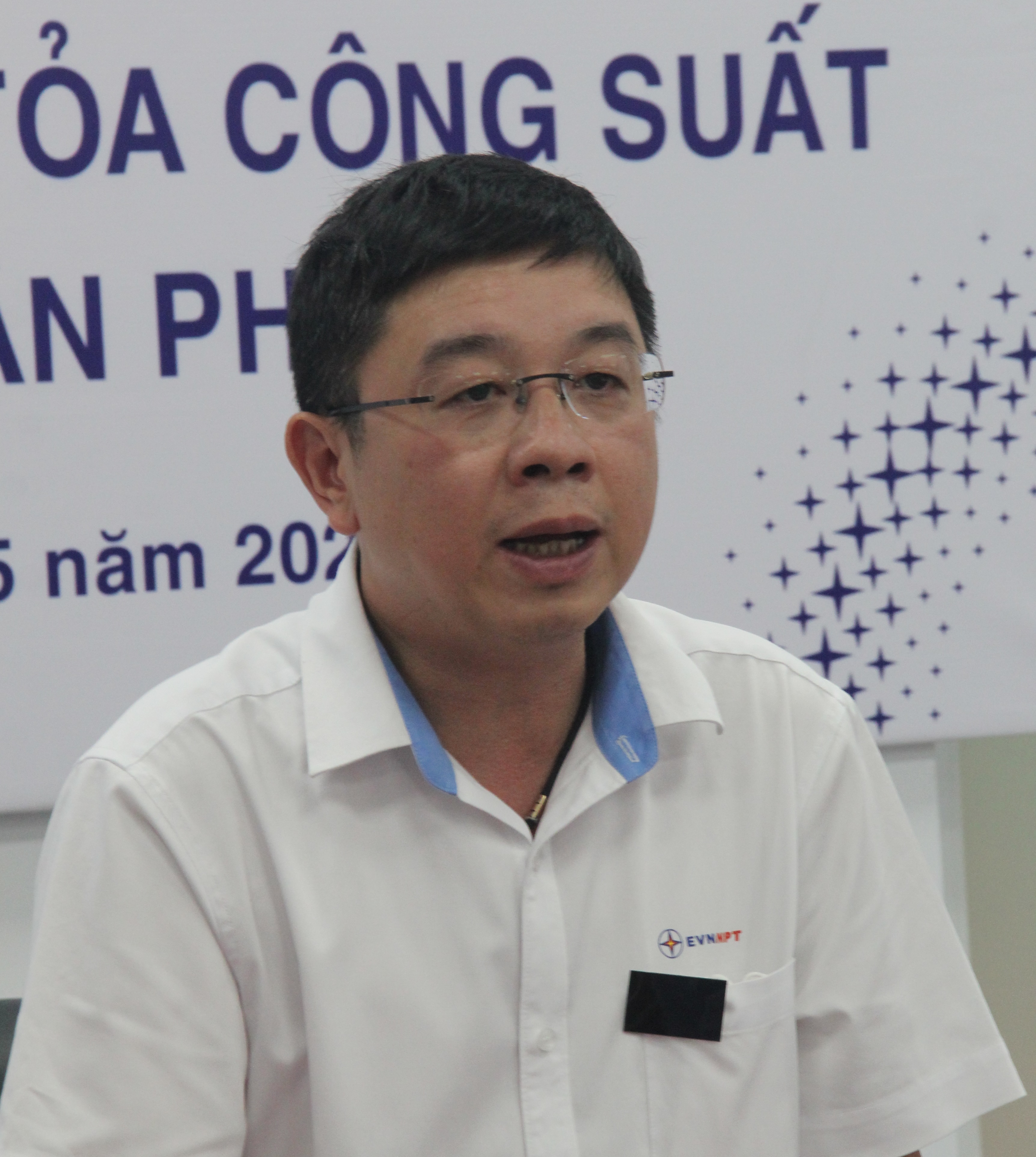 15-5 BÀI 4 -anh 1 TT VAN PHONG - DAM BAO TIEN DO VUA LA THE DIEN VUA LA KINH TE 15-5 BÀI 4 -anh 1 TT VAN PHONG - DAM BAO TIEN DO VUA LA THE DIEN VUA LA KINH TE