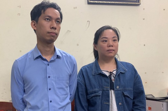 Bắt 21 nghi phạm trong đường dây cho vay tiền qua app lãi suất 2.190%/năm - Ảnh 2. Bắt 21 nghi phạm trong đường dây cho vay tiền qua app lãi suất 2.190%/năm - Ảnh 2.