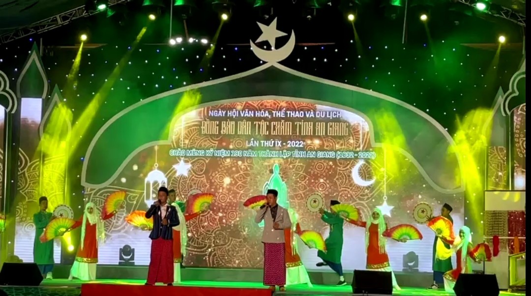 Đồng bào dân tộc Chăm ở An Giang vui ngày hội lớn - Ảnh 1. Đồng bào dân tộc Chăm ở An Giang vui ngày hội lớn - Ảnh 1.