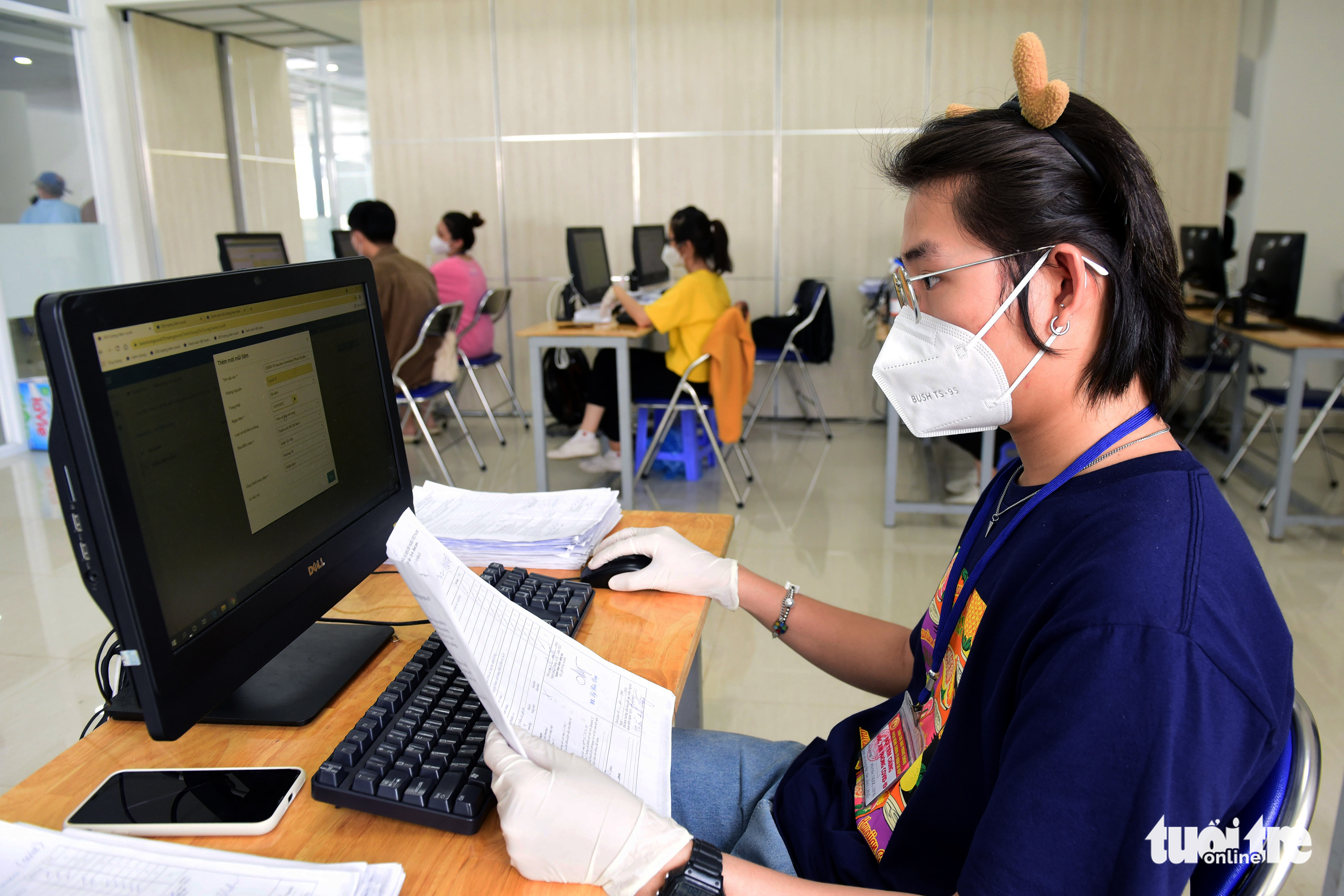 Tin COVID-19 chiều 8-5: Cả nước 2.269 ca mới, chỉ bằng 1/90 giai đoạn cao điểm - Ảnh 1. Tin COVID-19 chiều 8-5: Cả nước 2.269 ca mới, chỉ bằng 1/90 giai đoạn cao điểm - Ảnh 1.