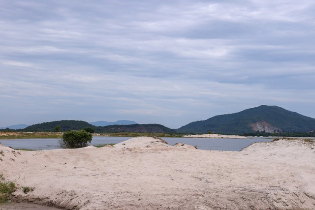 Thủ tướng khảo sát dự án mỏ sắt tạm dừng hơn 10 năm tại Hà Tĩnh - Ảnh 2. Thủ tướng khảo sát dự án mỏ sắt tạm dừng hơn 10 năm tại Hà Tĩnh - Ảnh 2.