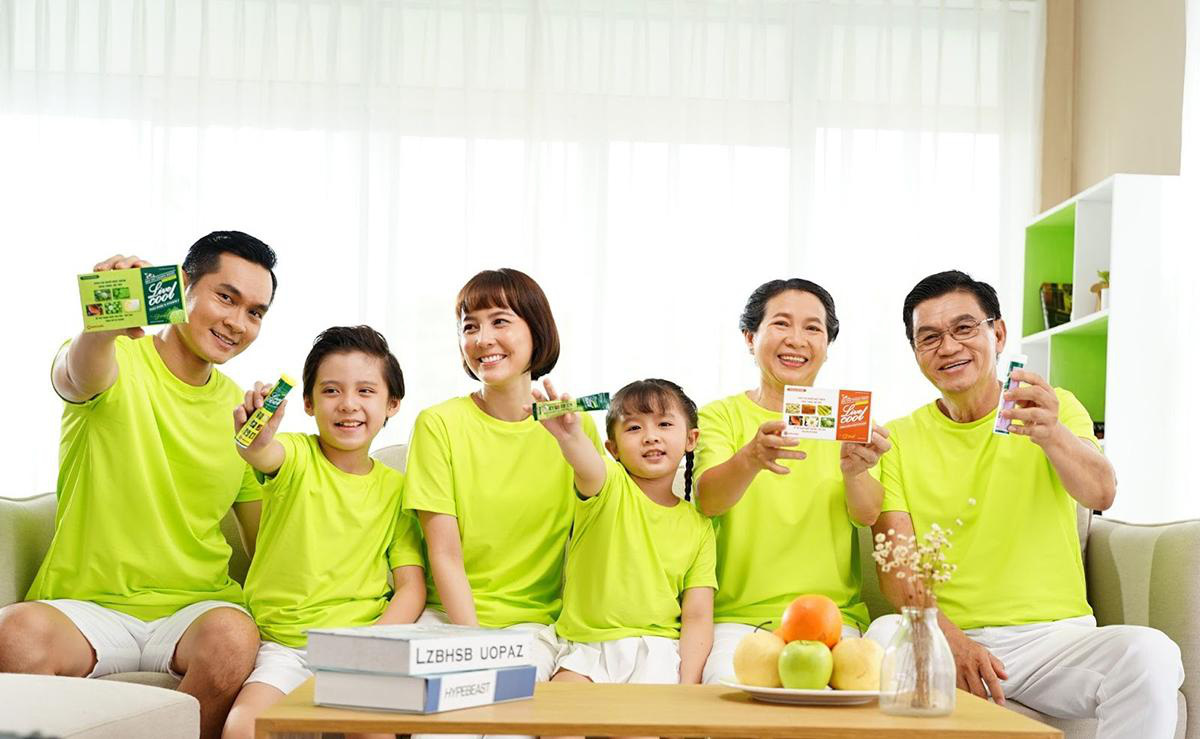 Mưa nắng thất thường, nóng trong làm phiền - Uống liền Livecool - Ảnh 2. Mưa nắng thất thường, nóng trong làm phiền - Uống liền Livecool - Ảnh 2.