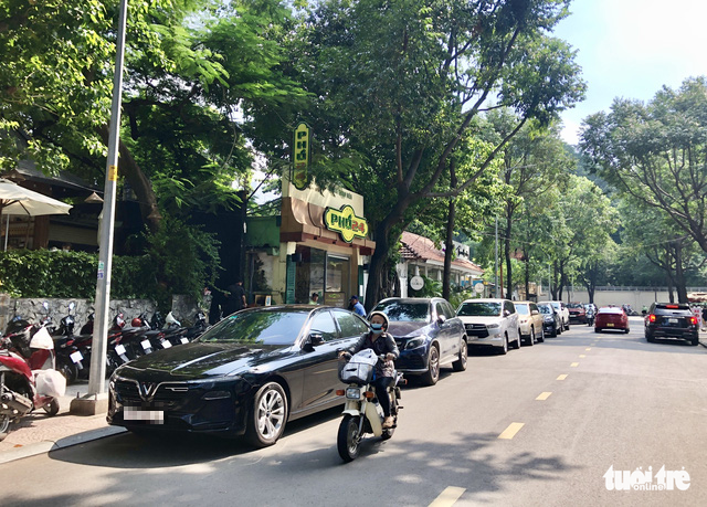 Thu phí đậu ôtô phải bù lỗ 8 tỉ: Sở Giao thông vận tải TP.HCM đề ra giải pháp gì? - Ảnh 1. Thu phí đậu ôtô phải bù lỗ 8 tỉ: Sở Giao thông vận tải TP.HCM đề ra giải pháp gì? - Ảnh 1.