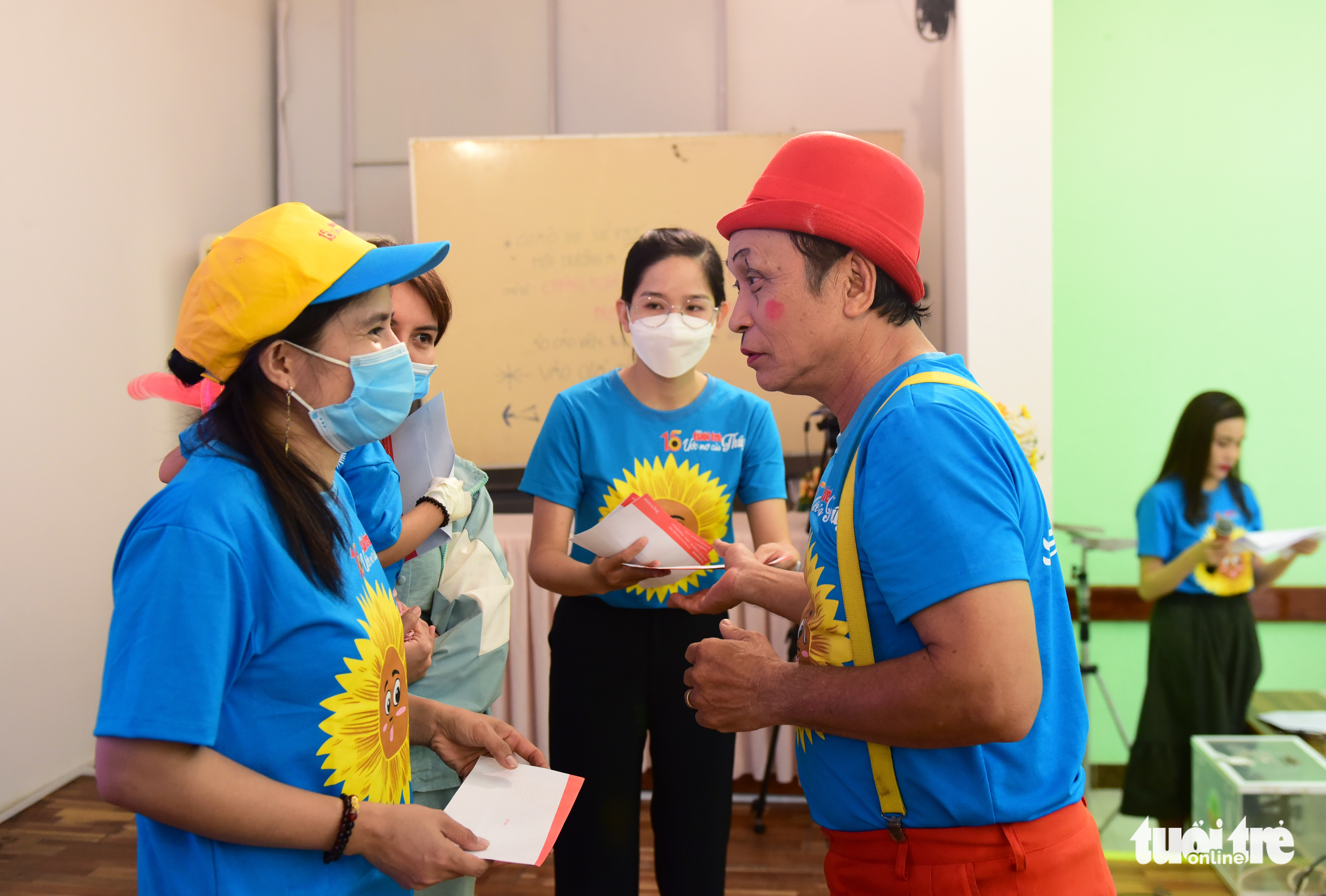 Tiến Luật, Thu Trang, nghệ sĩ xiếc Phi Vũ, Minh Tiến, Xuân Tiến mong lan tỏa Ước mơ của Thúy - Ảnh 8. Tiến Luật, Thu Trang, nghệ sĩ xiếc Phi Vũ, Minh Tiến, Xuân Tiến mong lan tỏa Ước mơ của Thúy - Ảnh 8.