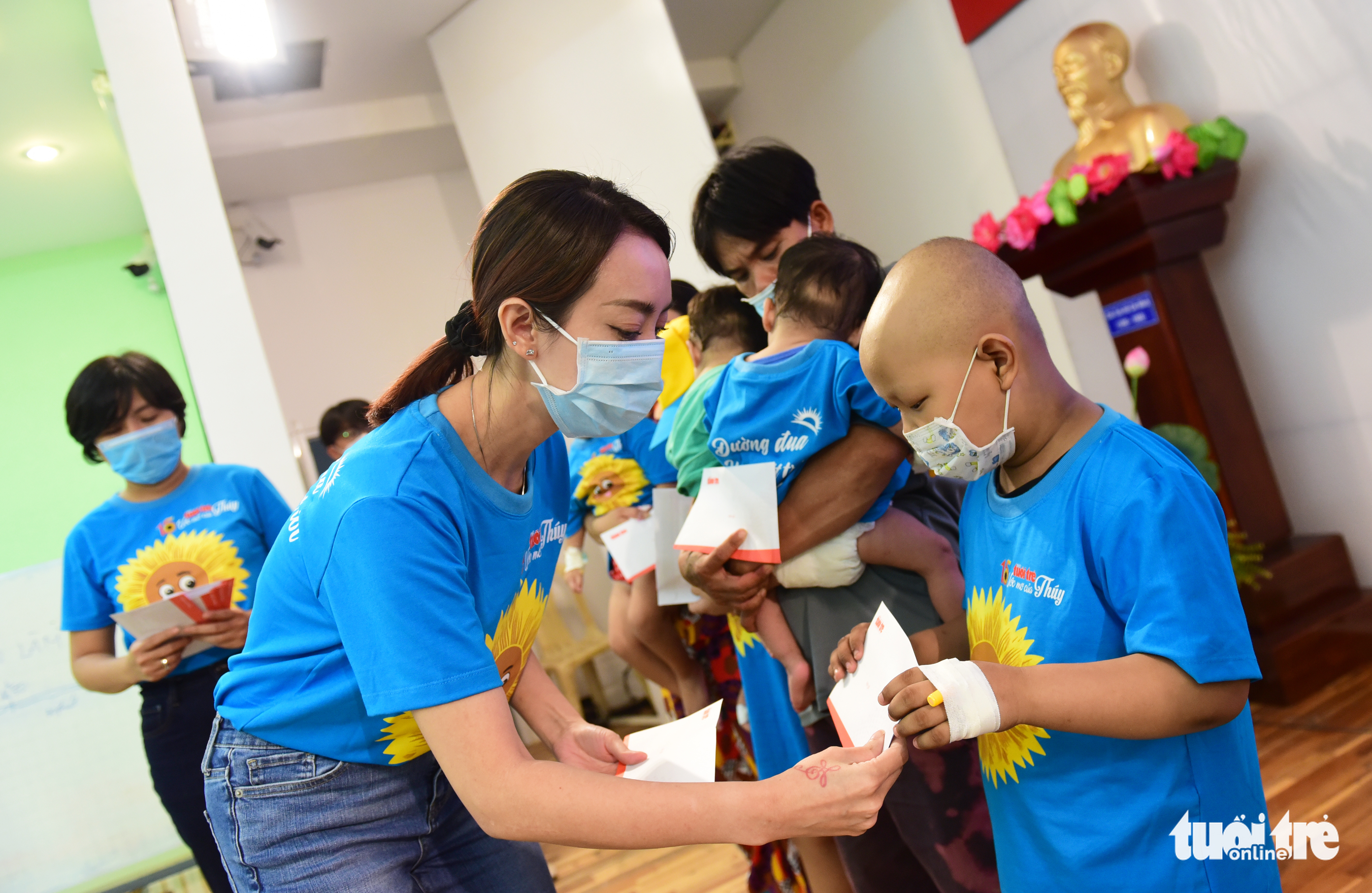 Tiến Luật, Thu Trang, nghệ sĩ xiếc Phi Vũ, Minh Tiến, Xuân Tiến mong lan tỏa Ước mơ của Thúy - Ảnh 9. Tiến Luật, Thu Trang, nghệ sĩ xiếc Phi Vũ, Minh Tiến, Xuân Tiến mong lan tỏa Ước mơ của Thúy - Ảnh 9.