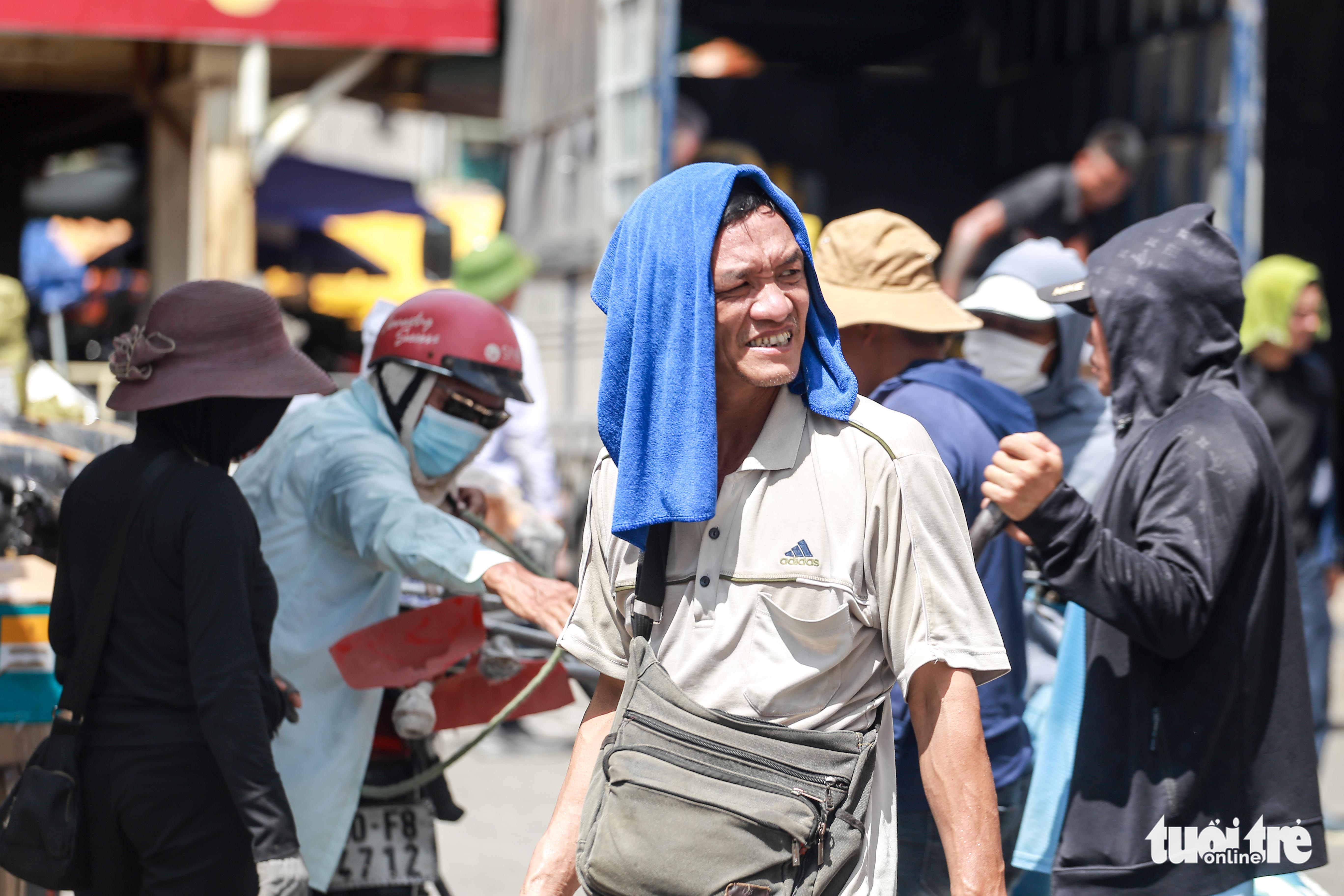 Nắng nóng quay trở lại Bắc và Trung Bộ - Ảnh 1. Nắng nóng quay trở lại Bắc và Trung Bộ - Ảnh 1.