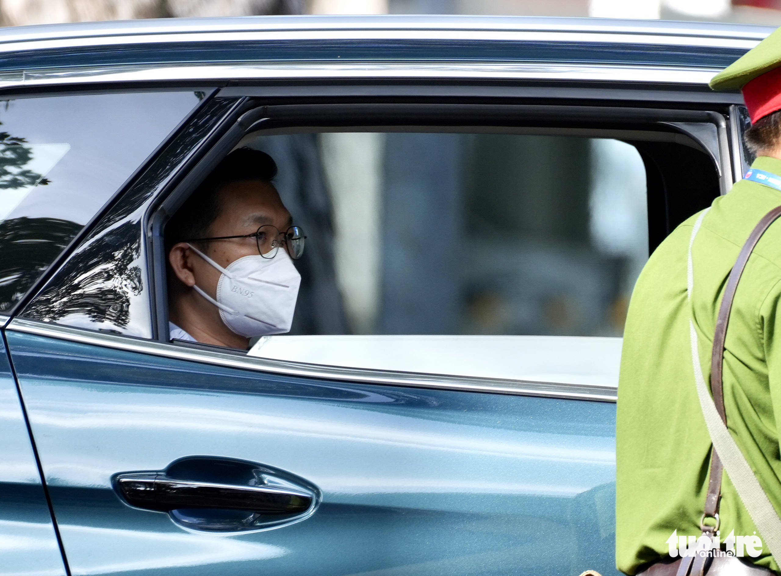 Công an TP.HCM làm việc với ông Đặng Anh Quân, cố vấn pháp lý cho bà Phương Hằng - Ảnh 1. Công an TP.HCM làm việc với ông Đặng Anh Quân, cố vấn pháp lý cho bà Phương Hằng - Ảnh 1.