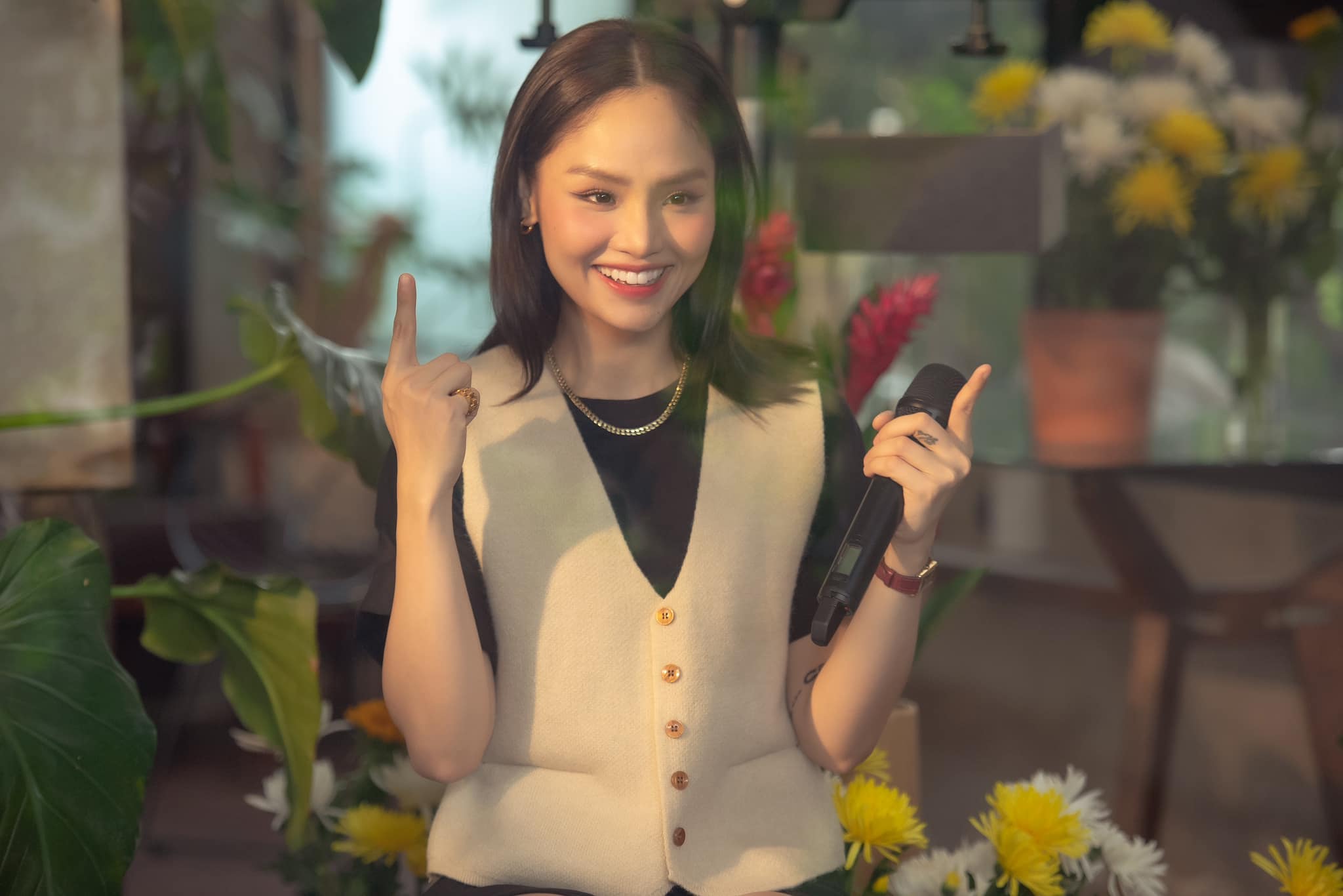 MC Đức Bảo giải thích nghi vấn biết trước kết quả Hoa hậu Hoàn vũ Việt Nam - Ảnh 5. MC Đức Bảo giải thích nghi vấn biết trước kết quả Hoa hậu Hoàn vũ Việt Nam - Ảnh 5.