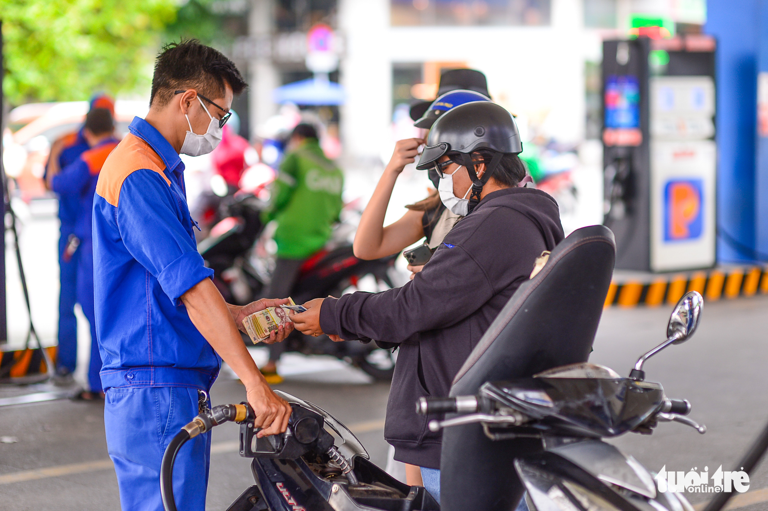 Trăn trở với bội thu ngân sách - Ảnh 1. Trăn trở với bội thu ngân sách - Ảnh 1.