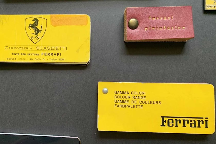 Bộ tham khảo màu - món sưu tầm độc, đắt cho giới nhà giàu mê Ferrari - Ảnh 8. Bộ tham khảo màu - món sưu tầm độc, đắt cho giới nhà giàu mê Ferrari - Ảnh 8.