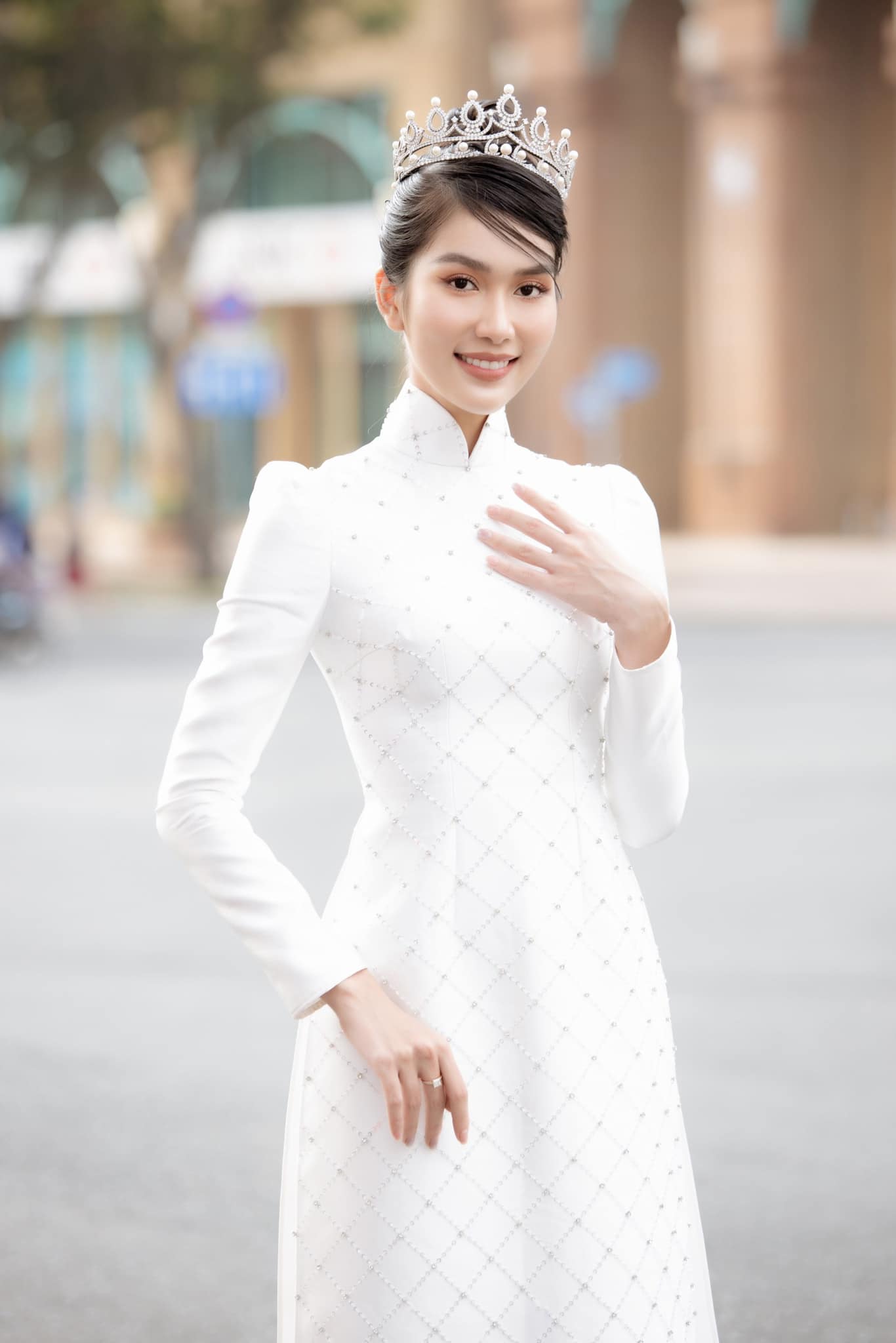 Á hậu Phương Anh: Thanh toán không tiền mặt dần phổ biến và trở thành xu thế - Ảnh 1. Á hậu Phương Anh: Thanh toán không tiền mặt dần phổ biến và trở thành xu thế - Ảnh 1.