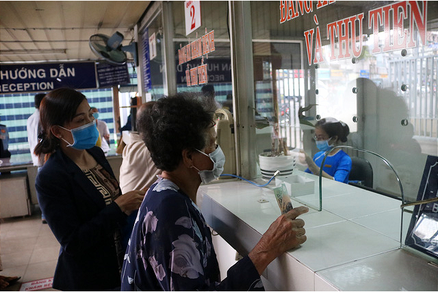 Tất cả các cơ sở bán thuốc tại TP.HCM khẩn trương kết nối với dữ liệu dược quốc gia - Ảnh 1.