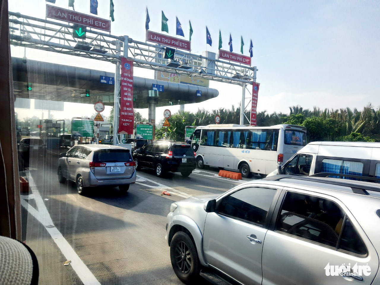 Thẻ thu phí không dừng: Thêm nhiều tài xế than bị hành - Ảnh 1. Thẻ thu phí không dừng: Thêm nhiều tài xế than bị hành - Ảnh 1.