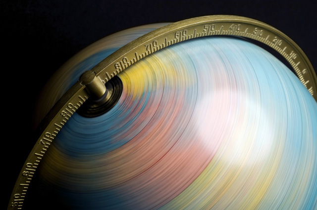 Đồng hồ nguyên tử của vệ tinh GPS phát hiện Trái đất đột ngột quay nhanh hơn - Ảnh 1. Đồng hồ nguyên tử của vệ tinh GPS phát hiện Trái đất đột ngột quay nhanh hơn - Ảnh 1.