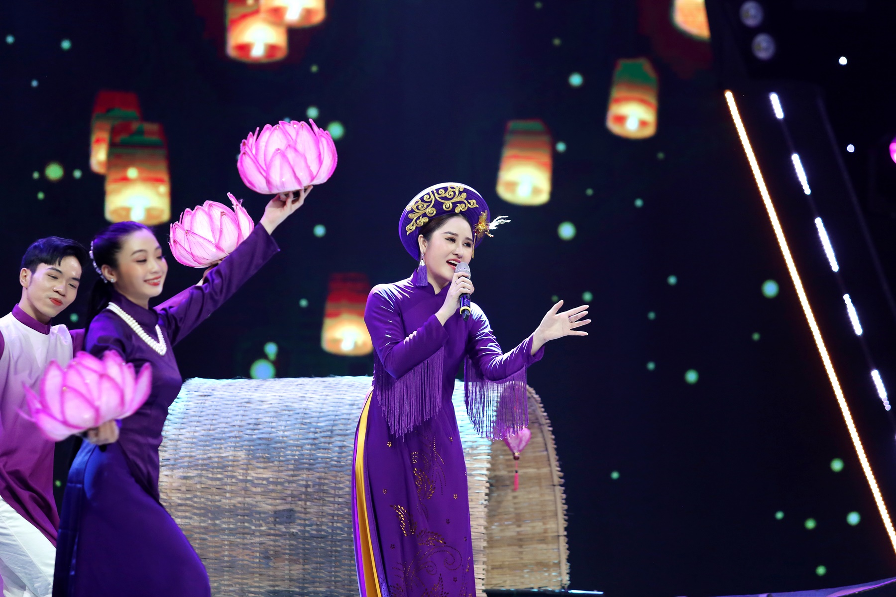 Hát Huế xưa, Lê Thu Uyên chiến thắng Hãy nghe tôi hát - Nhạc sĩ chủ đề 2022 - Ảnh 3.