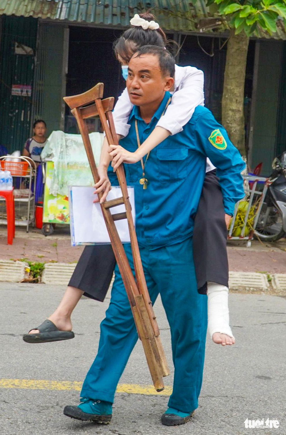 Những thí sinh đặc biệt trong mùa thi tốt nghiệp - Ảnh 5. Những thí sinh đặc biệt trong mùa thi tốt nghiệp - Ảnh 5.