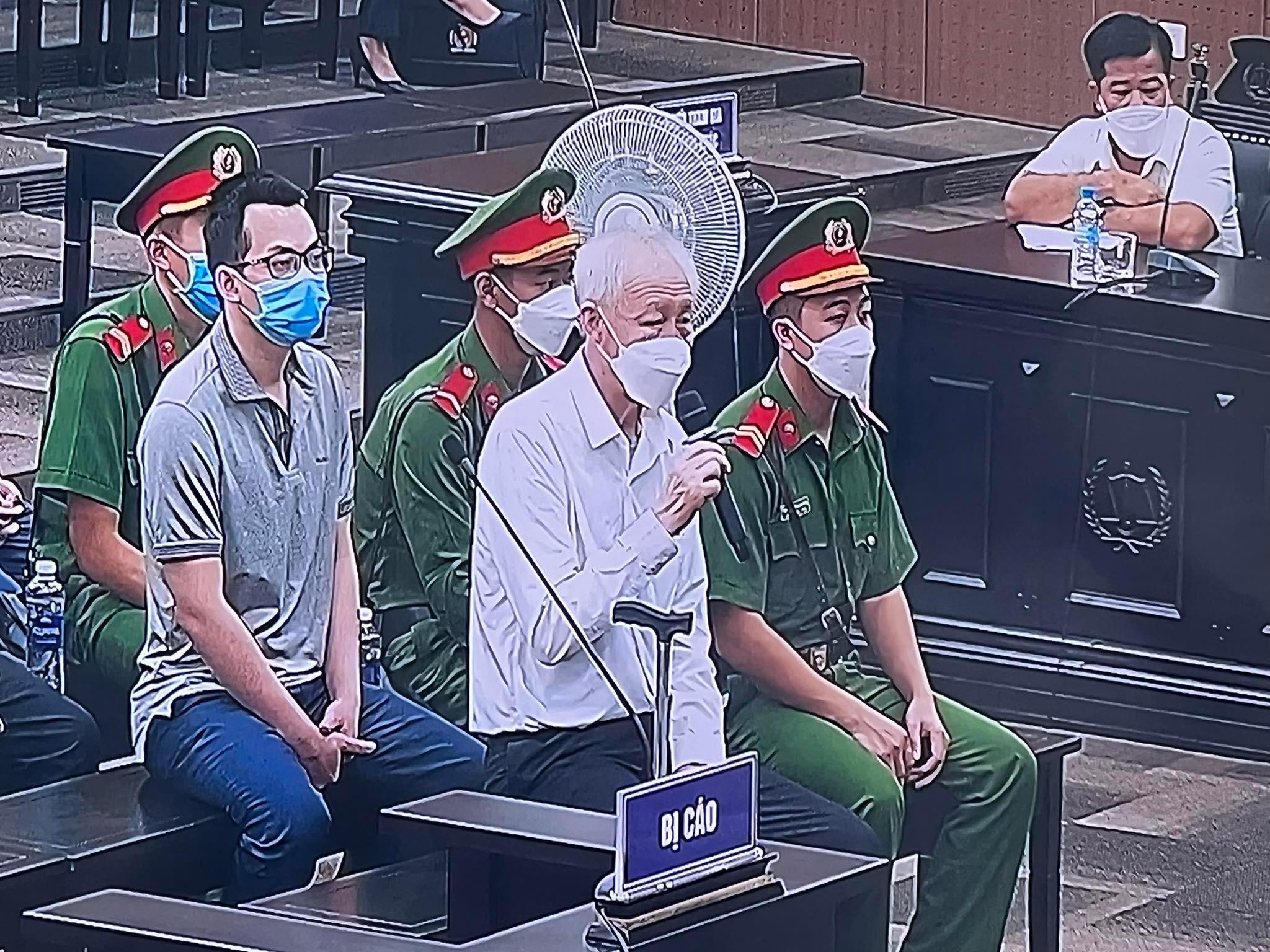 Đại gia Bình Dương và kịch bản đưa công ty ‘sân nhà’ thâu tóm đất ‘vàng’ - Ảnh 2. Đại gia Bình Dương và kịch bản đưa công ty ‘sân nhà’ thâu tóm đất ‘vàng’ - Ảnh 2.