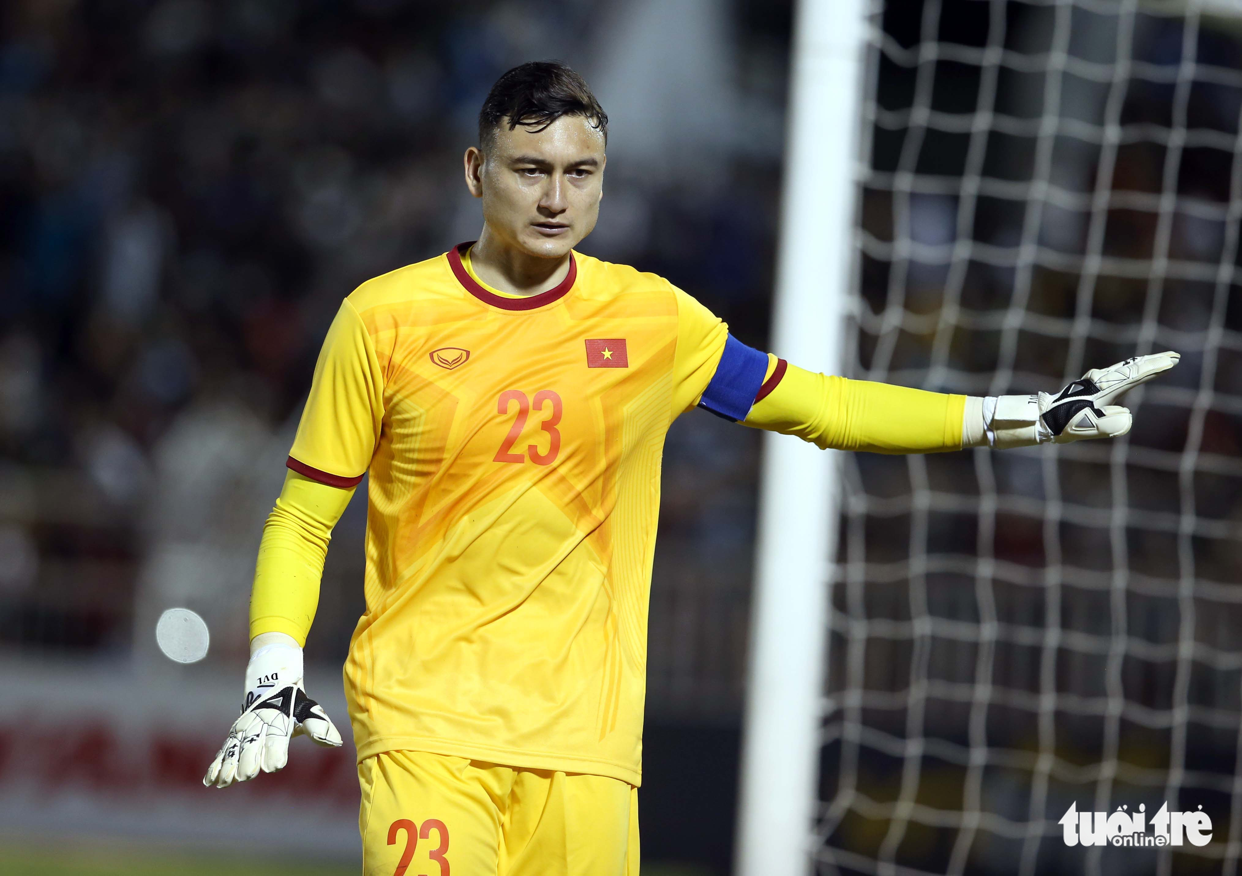 Thủ môn Đặng Văn Lâm trở lại V-League: Lợi cả đôi đường - Ảnh 1. Thủ môn Đặng Văn Lâm trở lại V-League: Lợi cả đôi đường - Ảnh 1.