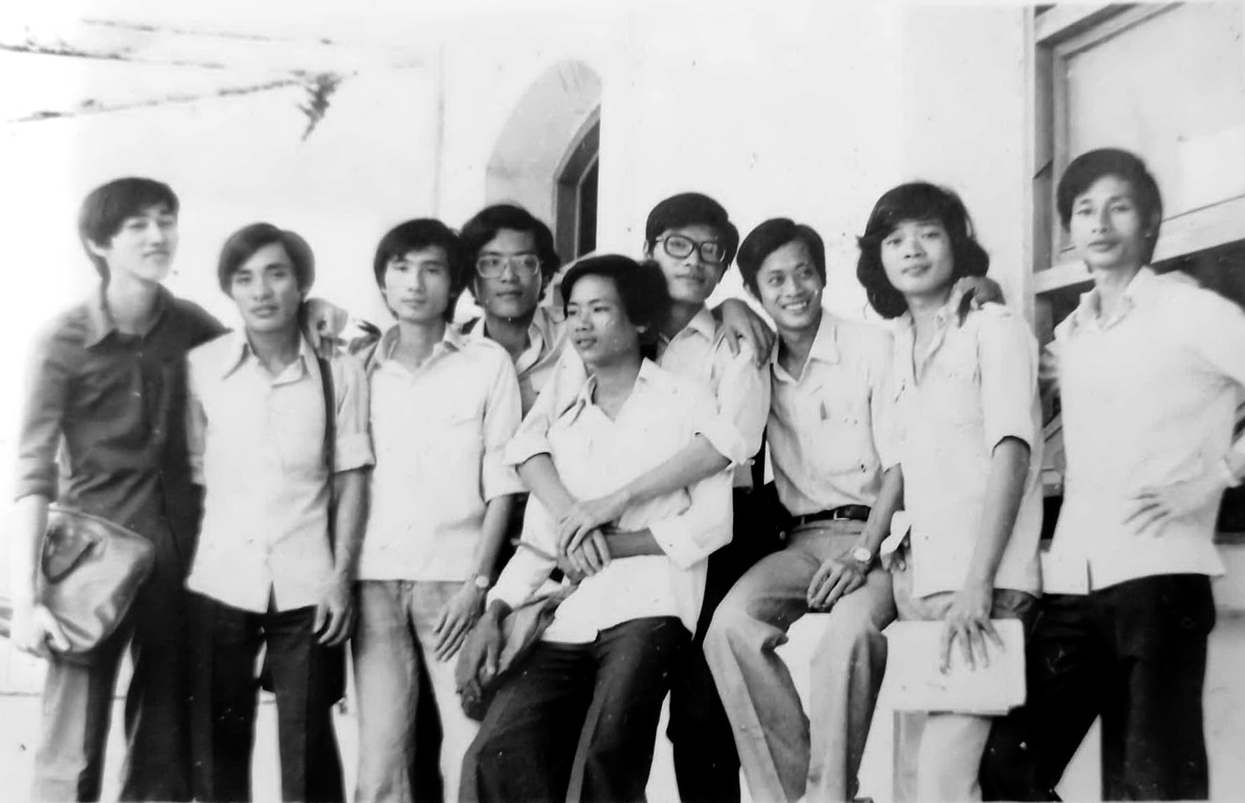 Trả lại em yêu khung trời đại học - Kỳ 6: Thời khát khao tri thức,... gạo và tình yêu - Ảnh 2. Trả lại em yêu khung trời đại học - Kỳ 6: Thời khát khao tri thức,... gạo và tình yêu - Ảnh 2.