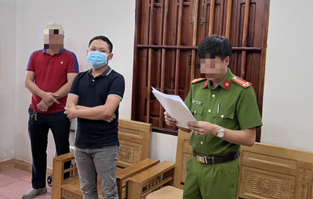 Cục An ninh mạng triệt phá nhóm làm hộ chiếu, bằng lái xe... giả, rao bán trên mạng - Ảnh 1. Cục An ninh mạng triệt phá nhóm làm hộ chiếu, bằng lái xe... giả, rao bán trên mạng - Ảnh 1.