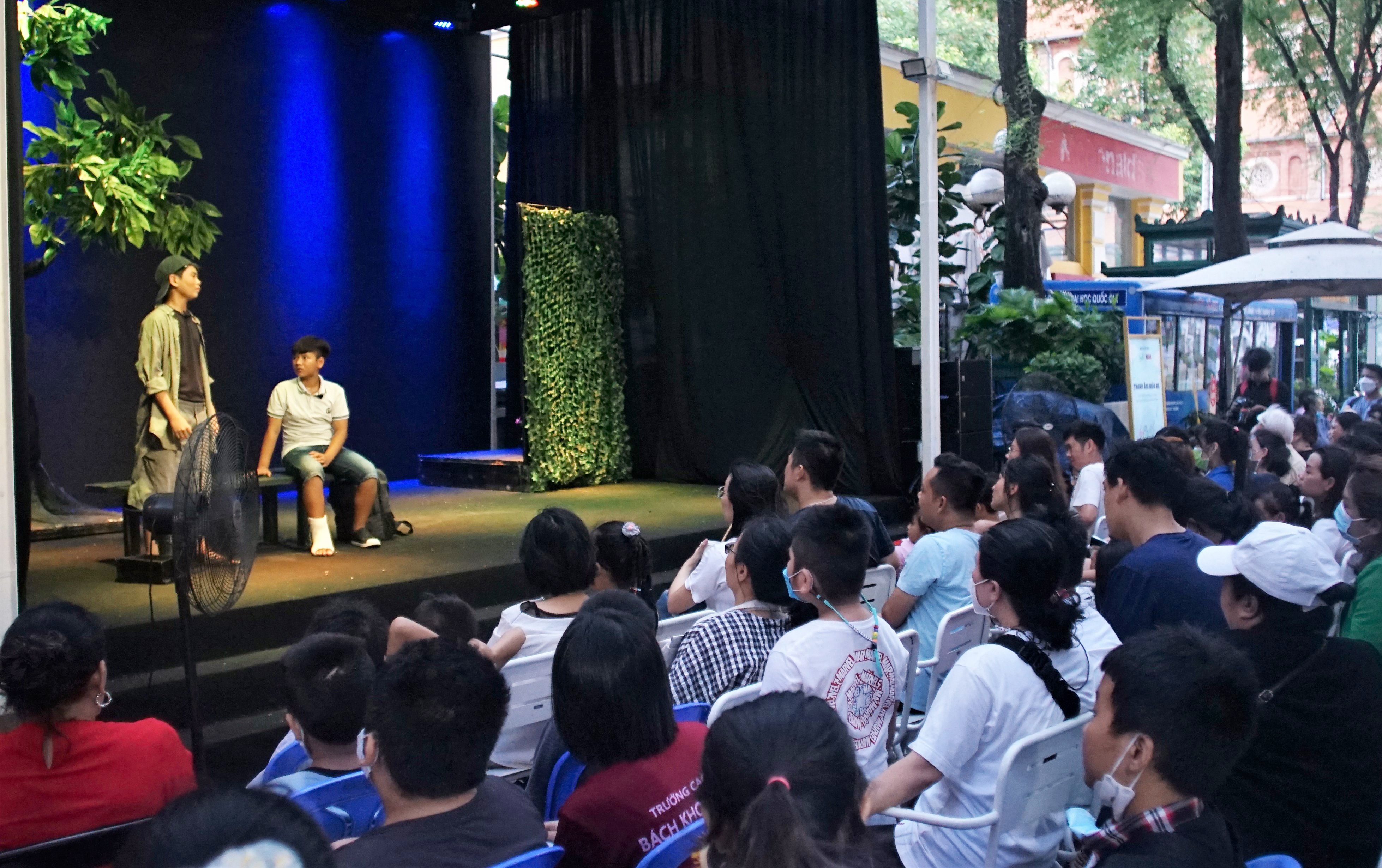 Diễn viên thiếu nhi đã khiến khán giả khóc - Ảnh 1. Diễn viên thiếu nhi đã khiến khán giả khóc - Ảnh 1.