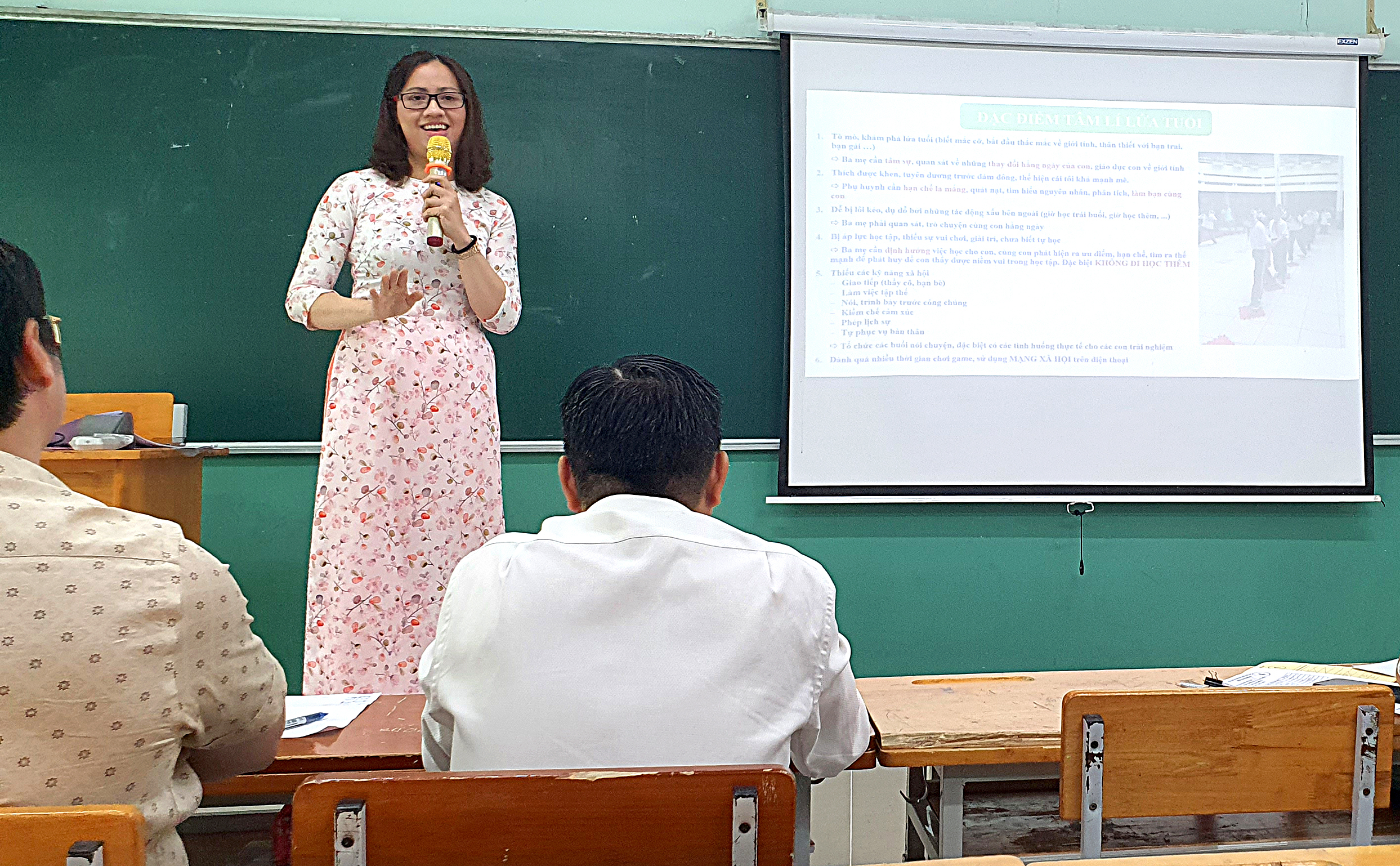 Diễn đàn 'để không còn khổ vì học': Đừng ép 'cá' phải leo cây - Ảnh 1. Diễn đàn 'để không còn khổ vì học': Đừng ép 'cá' phải leo cây - Ảnh 1.