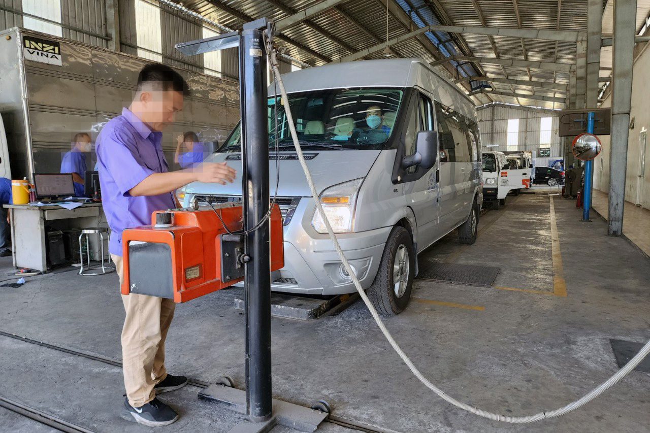 Bắt giám đốc và nhiều đăng kiểm viên một trung tâm đăng kiểm ở Đồng Nai - Ảnh 1. Bắt giám đốc và nhiều đăng kiểm viên một trung tâm đăng kiểm ở Đồng Nai - Ảnh 1.
