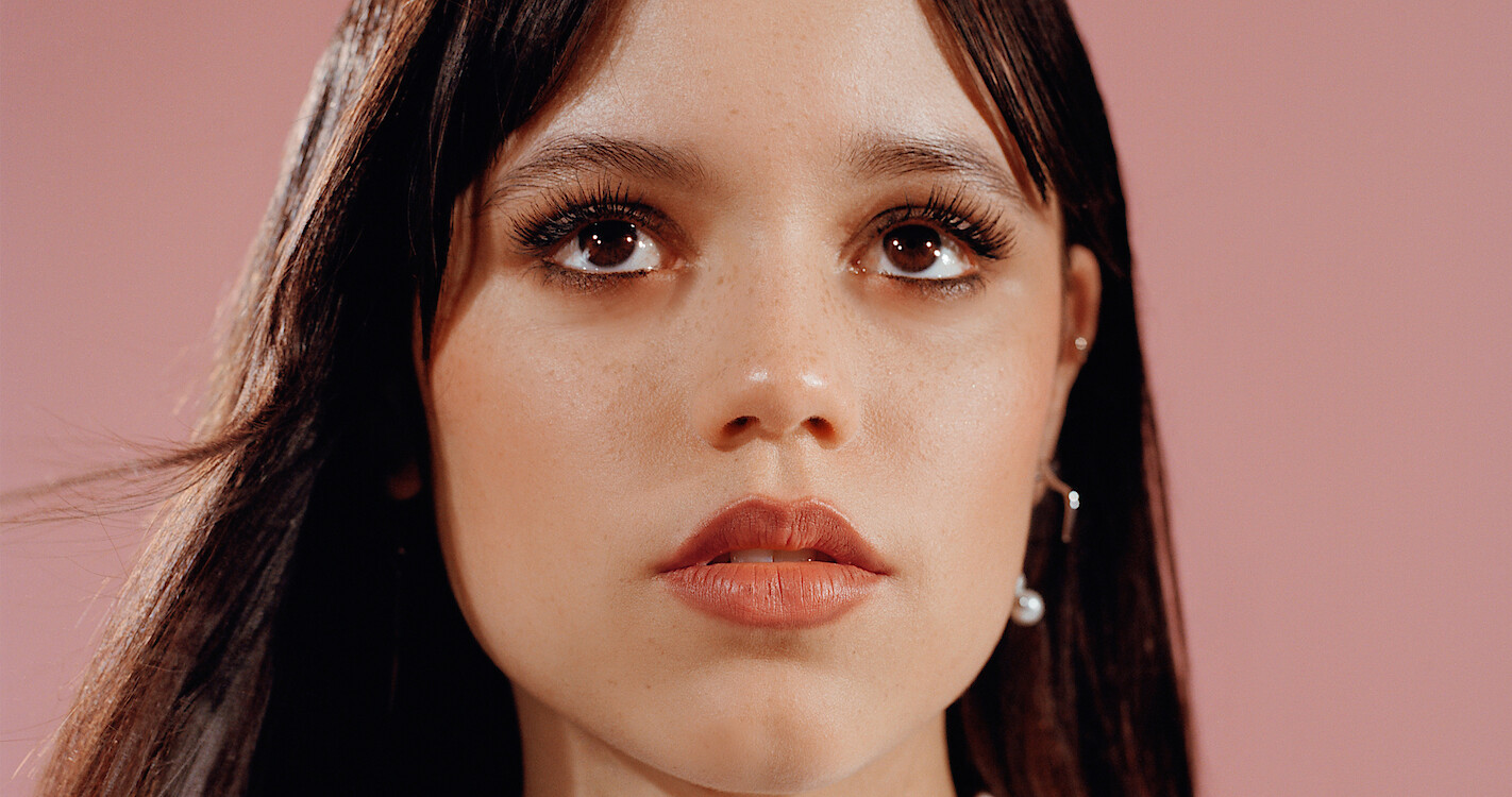 Phim truyền hình dài tập và các diễn viên gen Z tài năng - Ảnh 2. Jenna Ortega gen Z