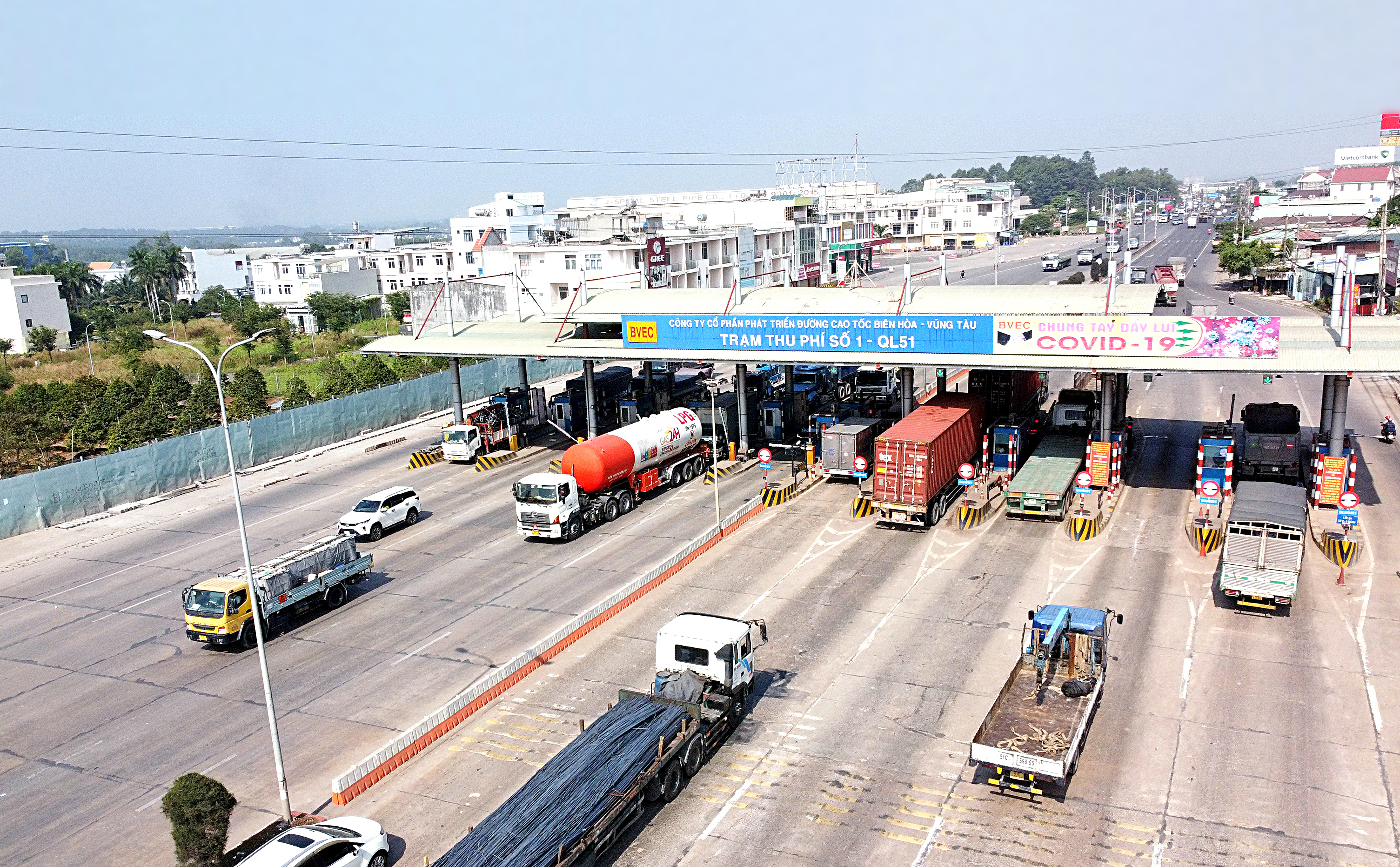 Thu phí quốc lộ 51: Bộ Giao thông vận tải bất nhất - Ảnh 2. Thu phí quốc lộ 51: Bộ Giao thông vận tải bất nhất - Ảnh 2.