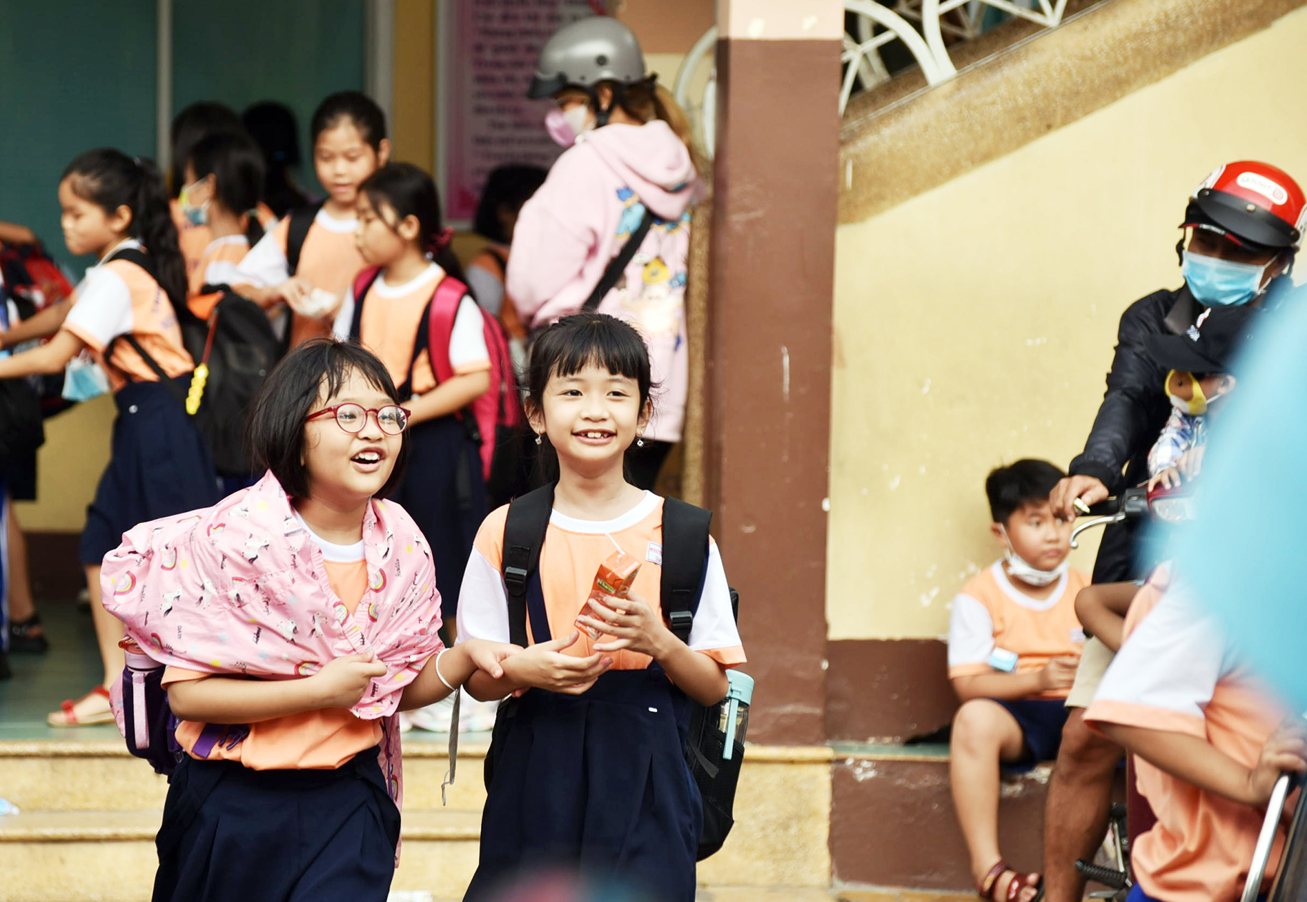 Diễn đàn 'Để không còn khổ vì học': Phải học quá nhiều nhưng không thực tế - Ảnh 1. học quá nhiều